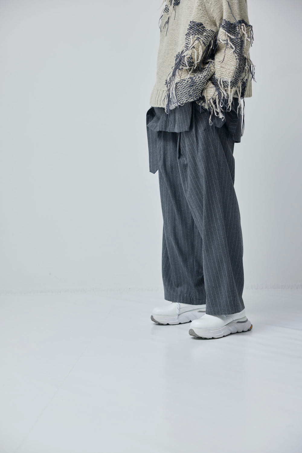 LB23AW-PT05-GST | ストライプウールサージポケットタックワイドパンツ | GRAY STRIPE