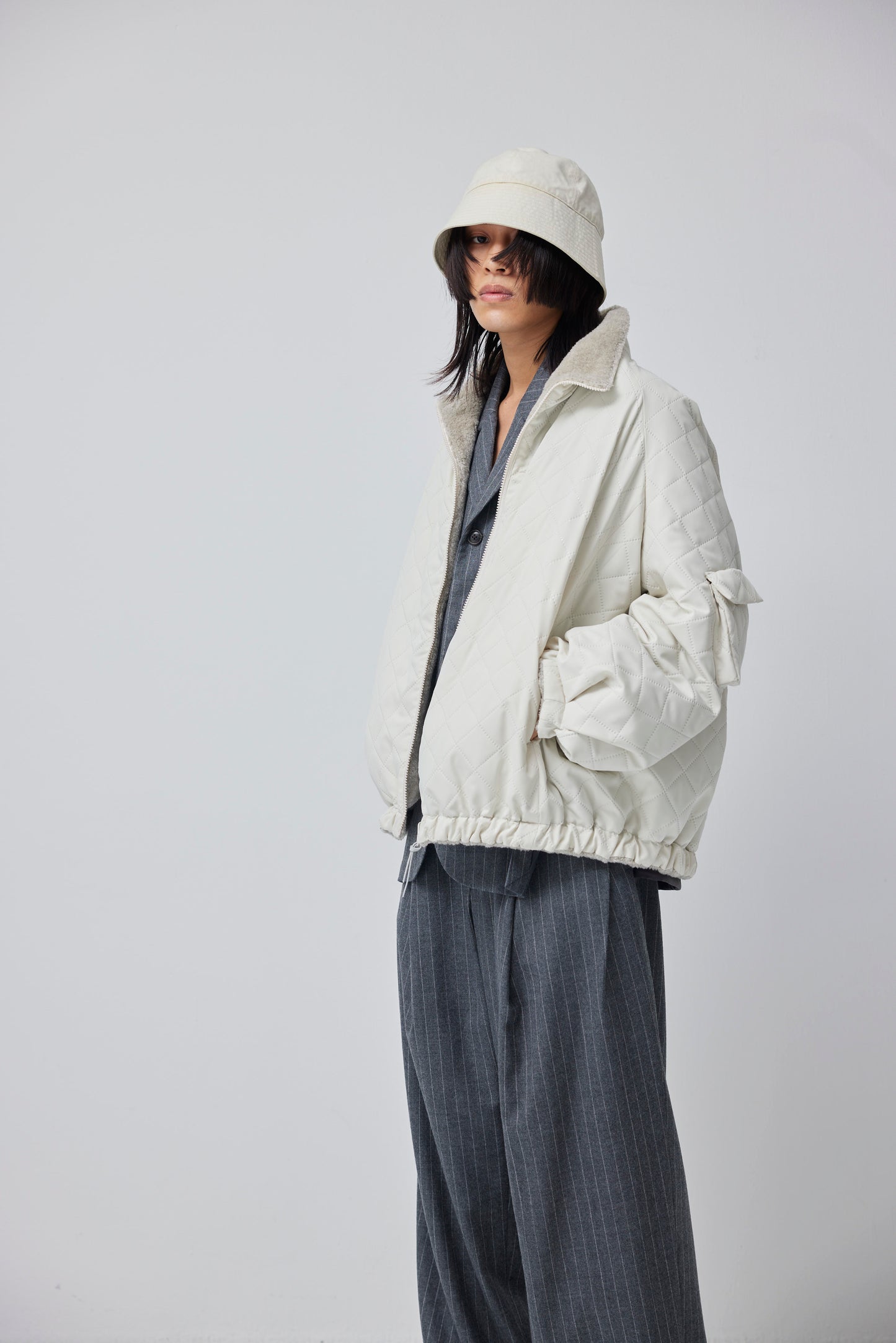 LB23AW-BL03-PSK | ピンソニックリバーシブルパッディングブルゾン | IVORY