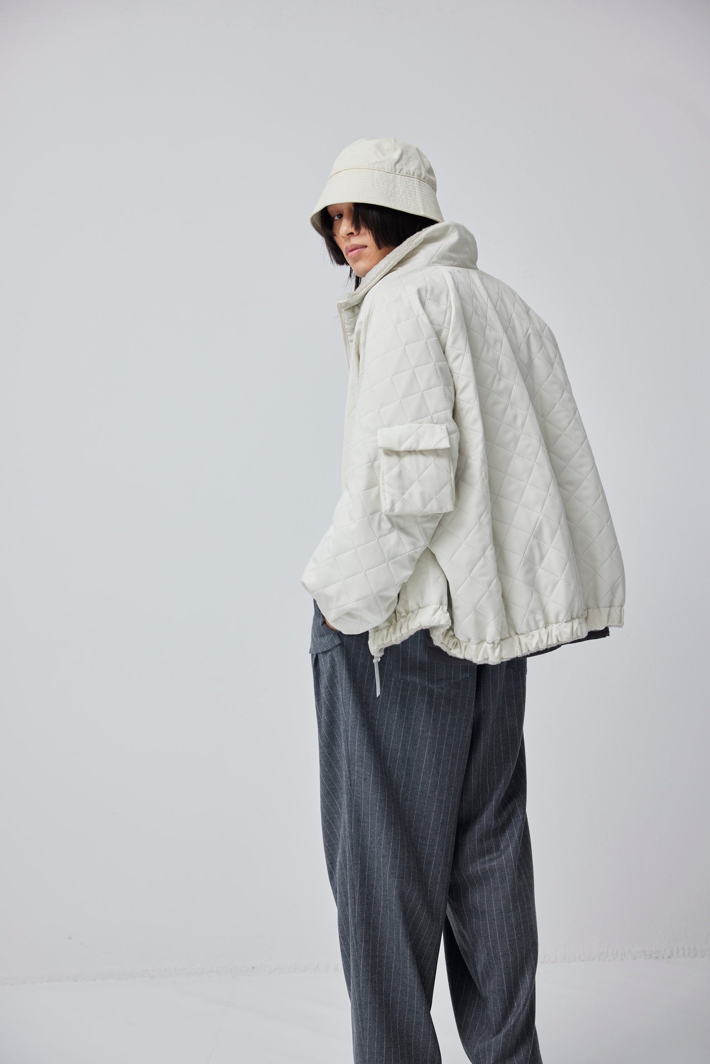 LB23AW-BL03-PSK | ピンソニックリバーシブルパッディングブルゾン | IVORY