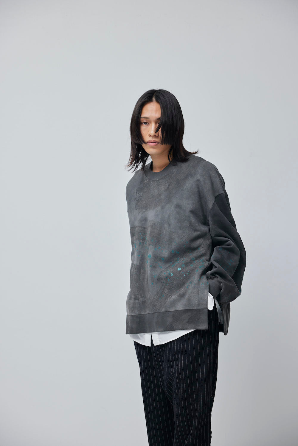 LB23AW-PO04-STC | 3D漆喰風ピグメントプルオーバー | IRON