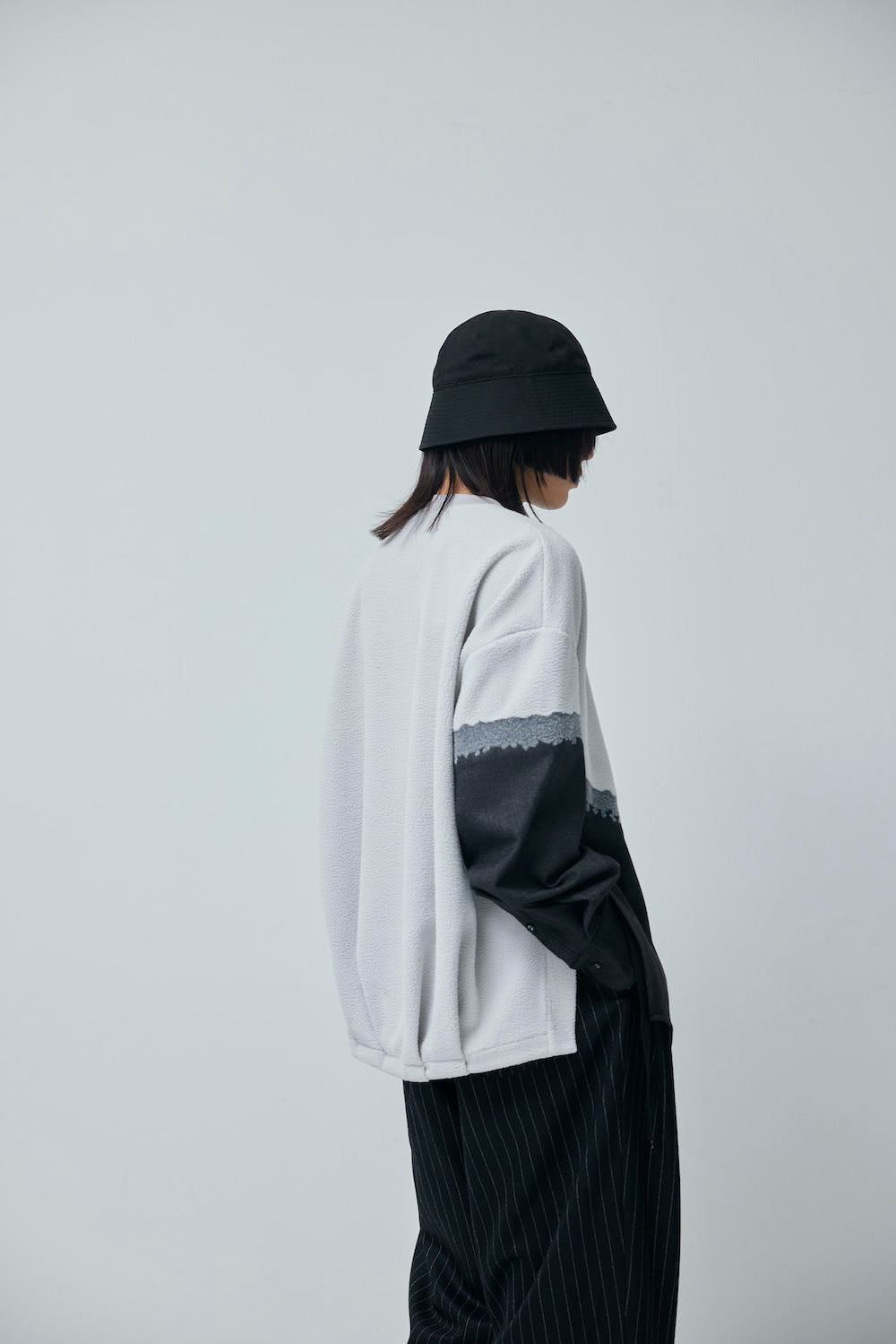 LB23AW-PO01-NDP-PL | ニードルパンチドッキングプルオーバー | IRON×PLASTER