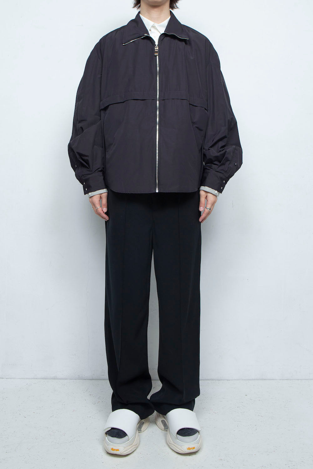 LB24SS-SHBL01-TFT | Powder Touch Taffeta Track Shirt Jacket | BLACK