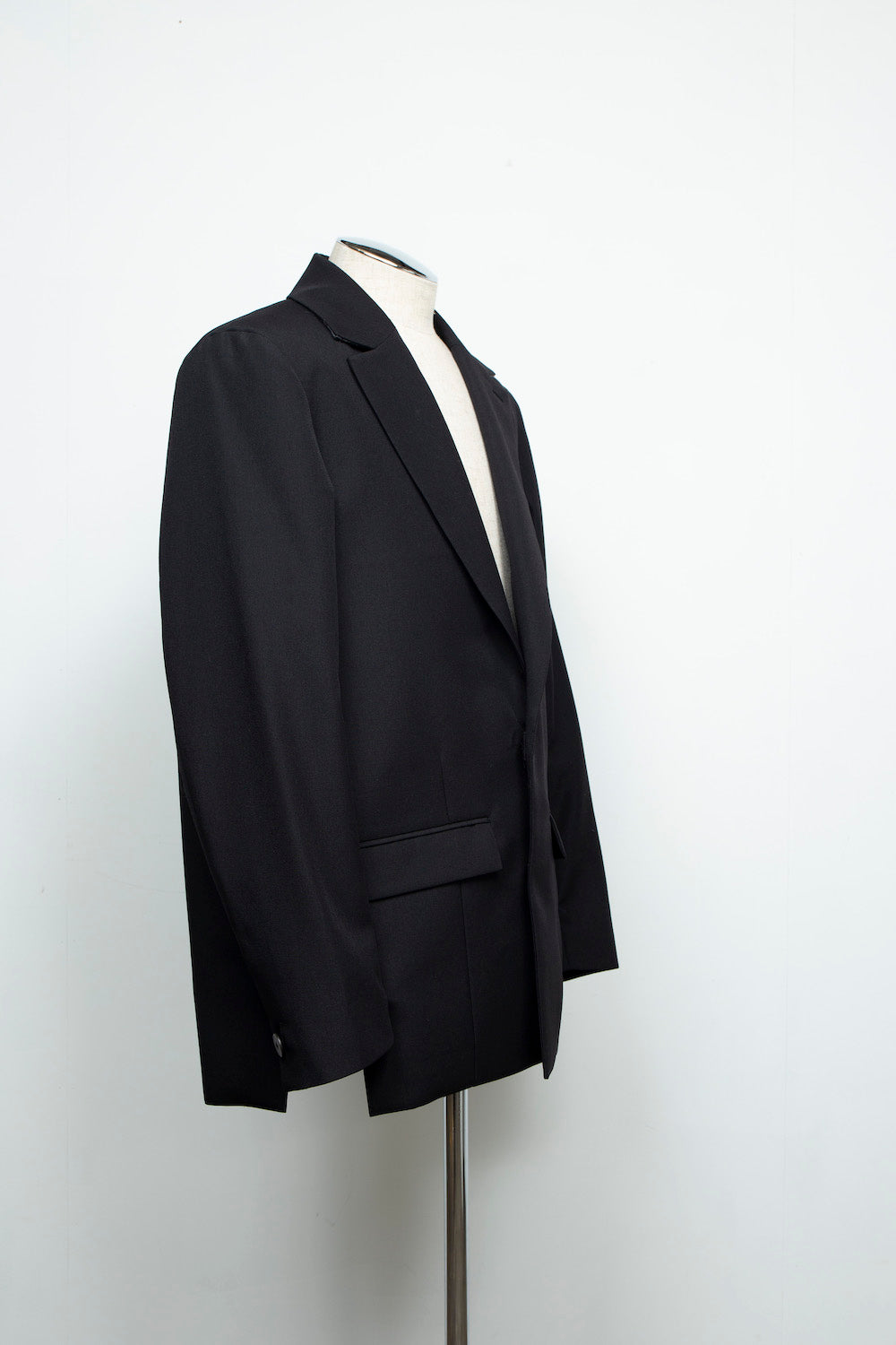 LB24AW-JK06-ADK | サイドベントテーラードジャケット | BLACK
