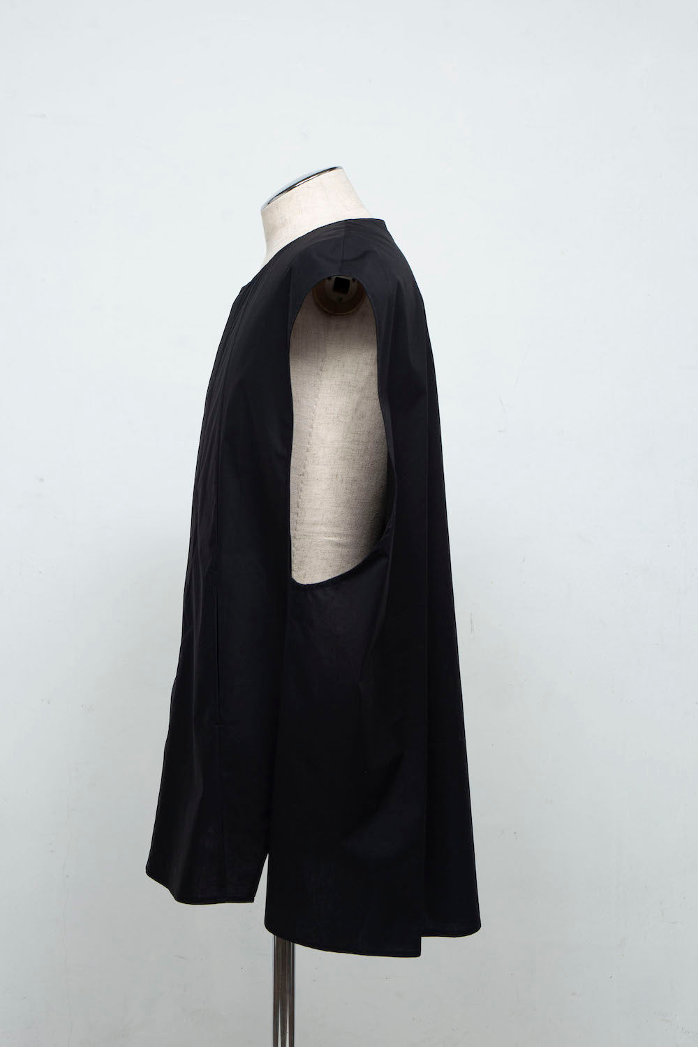 *Limited Edition* LB24SS-KNPS01-TRA-TE | Thread Intarsia Summer Knit Crew Neck | BLACK