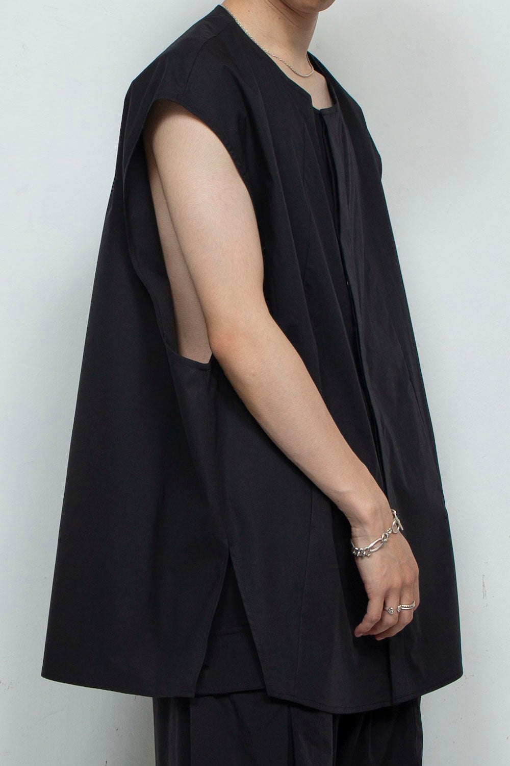 *Limited Edition* LB24SS-KNPS01-TRA-TE | Thread Intarsia Summer Knit Crew Neck | BLACK