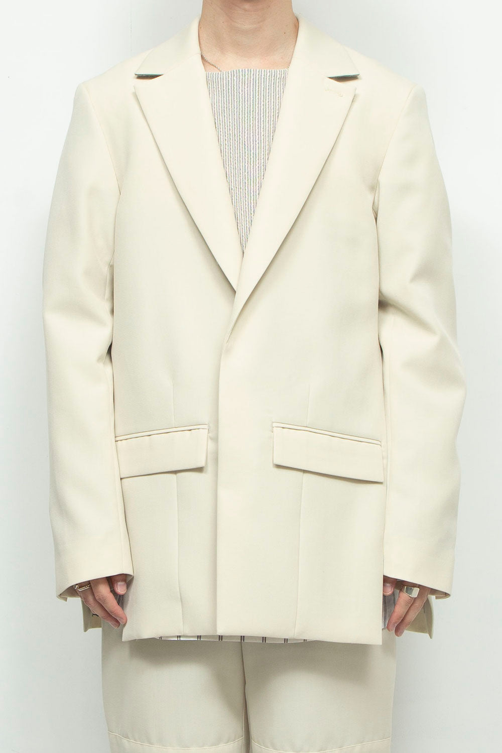 LB24AW-JK06-ADK | サイドベントテーラードジャケット | IVORY