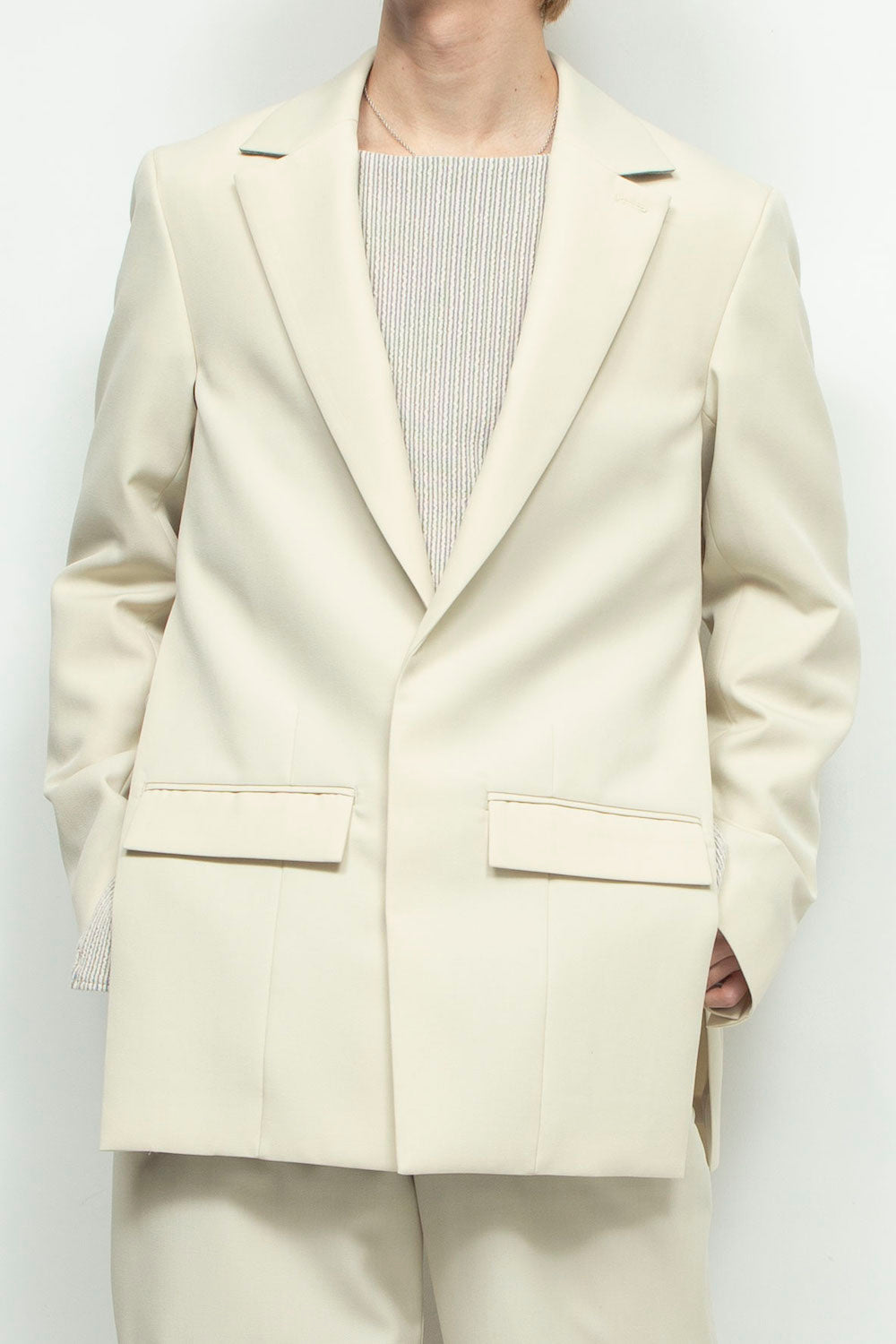LB24AW-JK06-ADK | サイドベントテーラードジャケット | IVORY