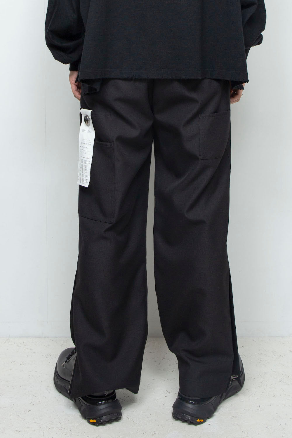 LB24AW-PT07-ADK | サイドジップペインタートラウザー | BLACK