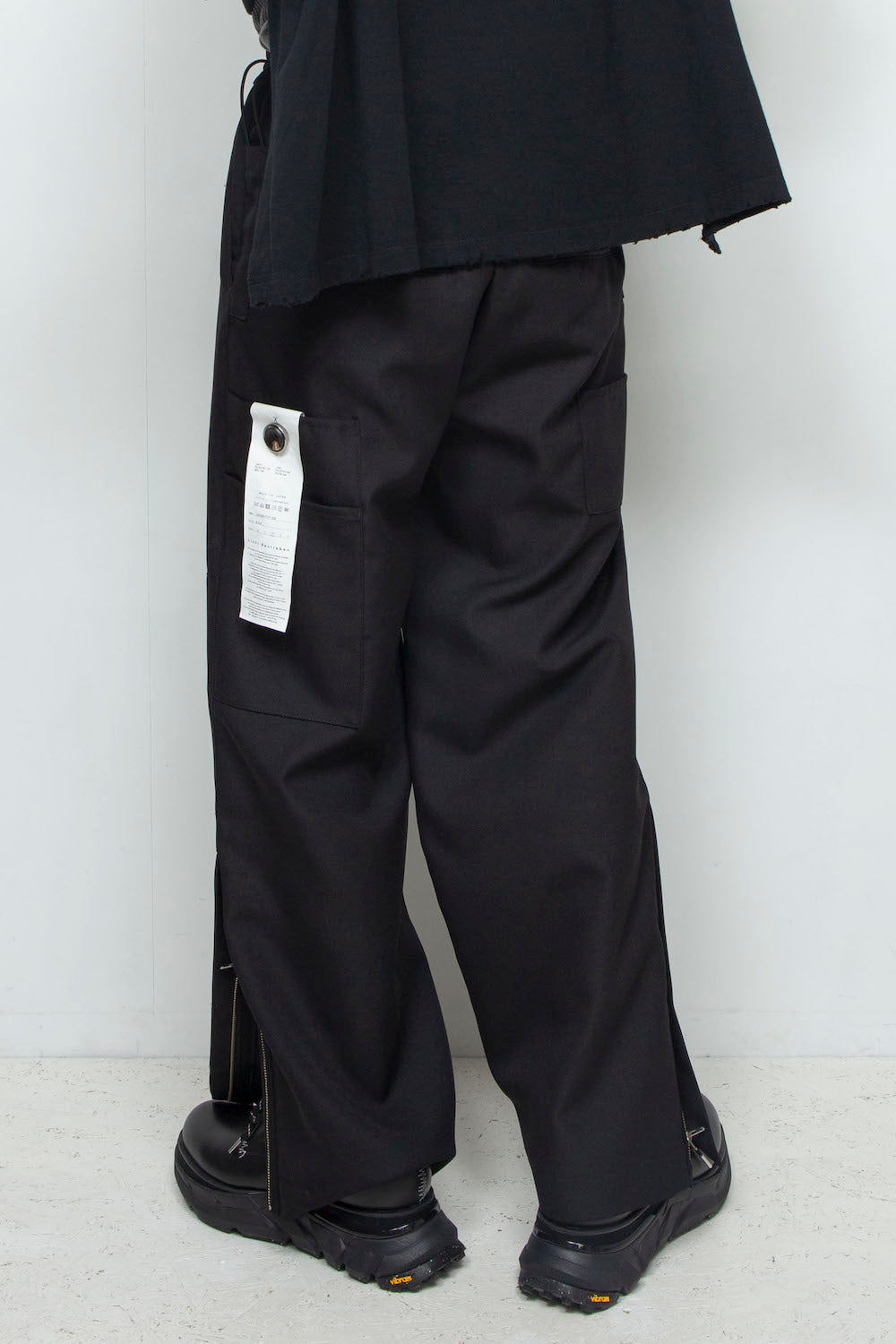 LB24AW-PT07-ADK | サイドジップペインタートラウザー | BLACK