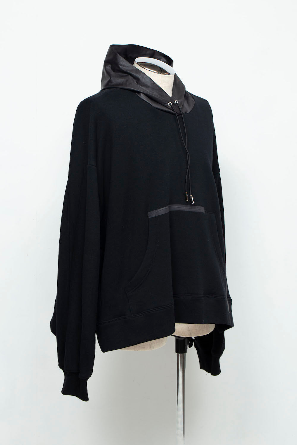 LB24AW-PK01-YGEMB | 贴胶辅助组合连帽衫 |