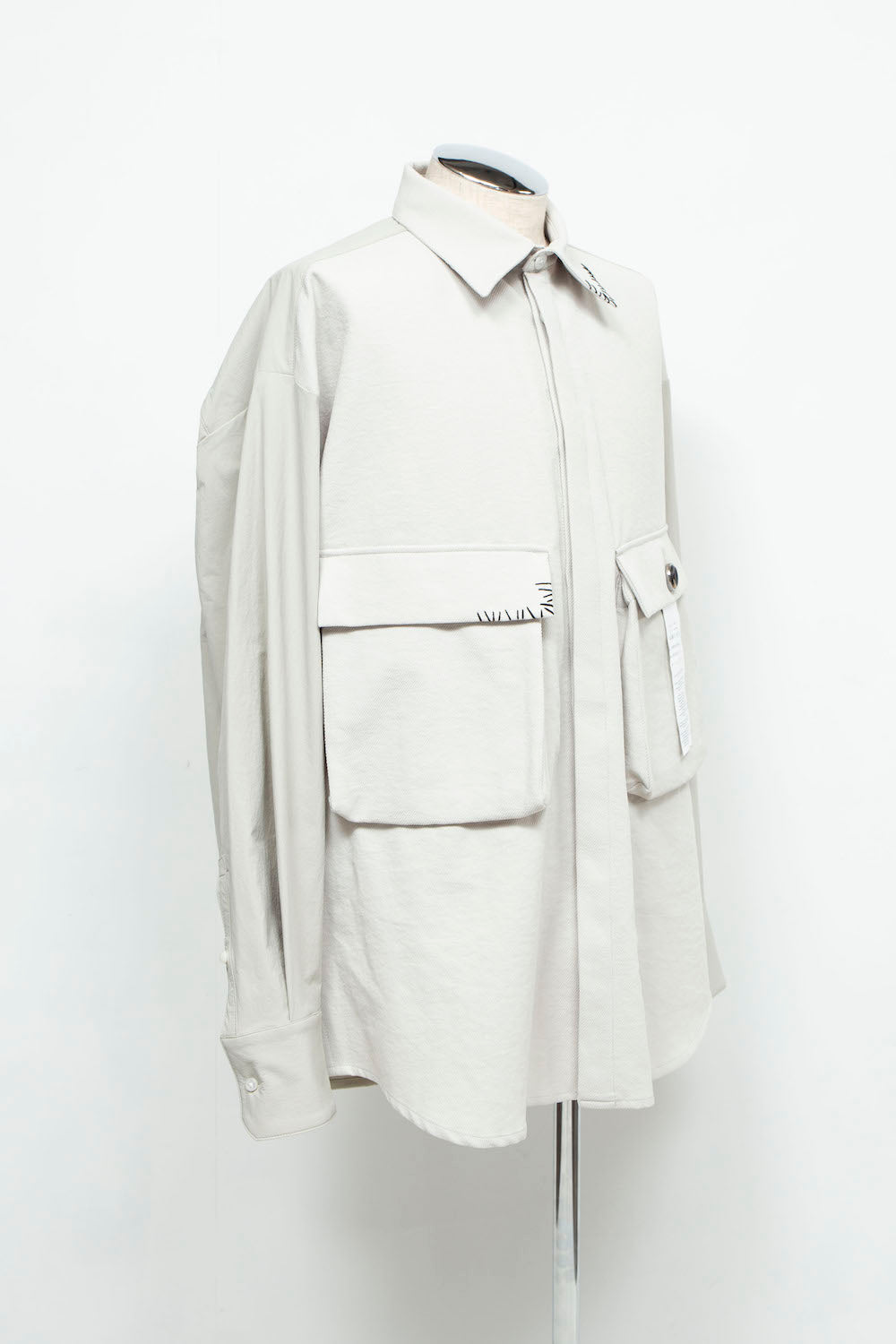 LB24AW-SH07-PAK-NBG | 手工缝制 CPO 衬衫夹克 | 霜白色