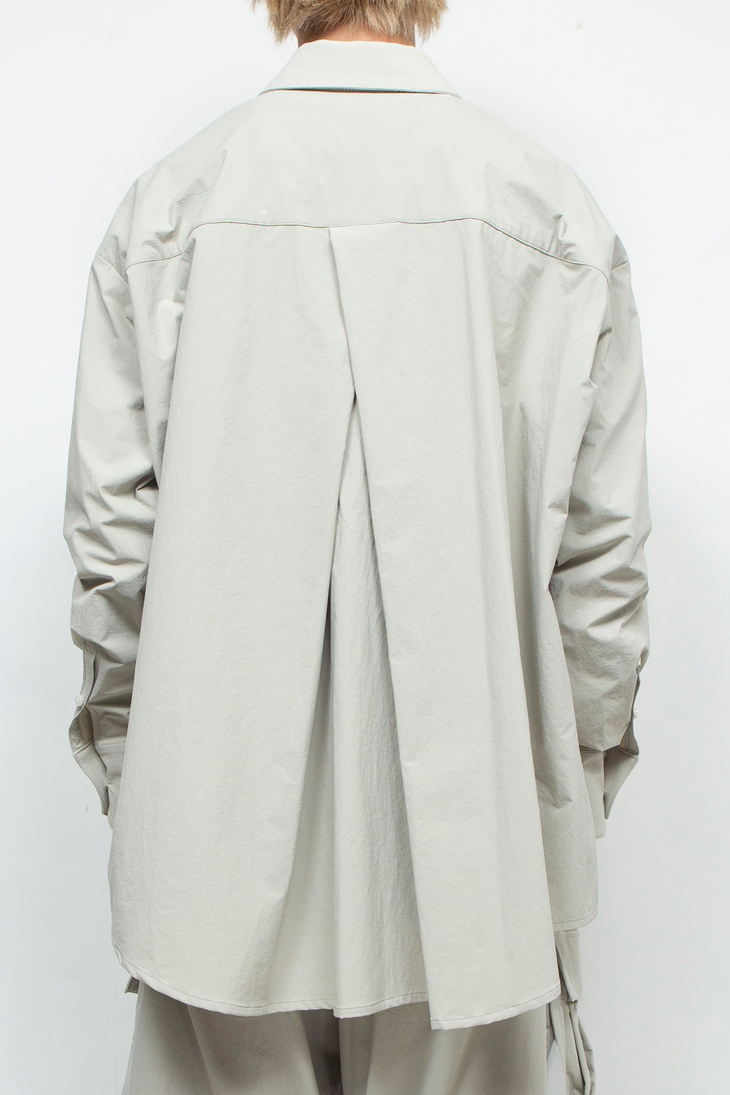 LB24AW-SH07-PAK-NBG | 手工缝制 CPO 衬衫夹克 | 霜白色