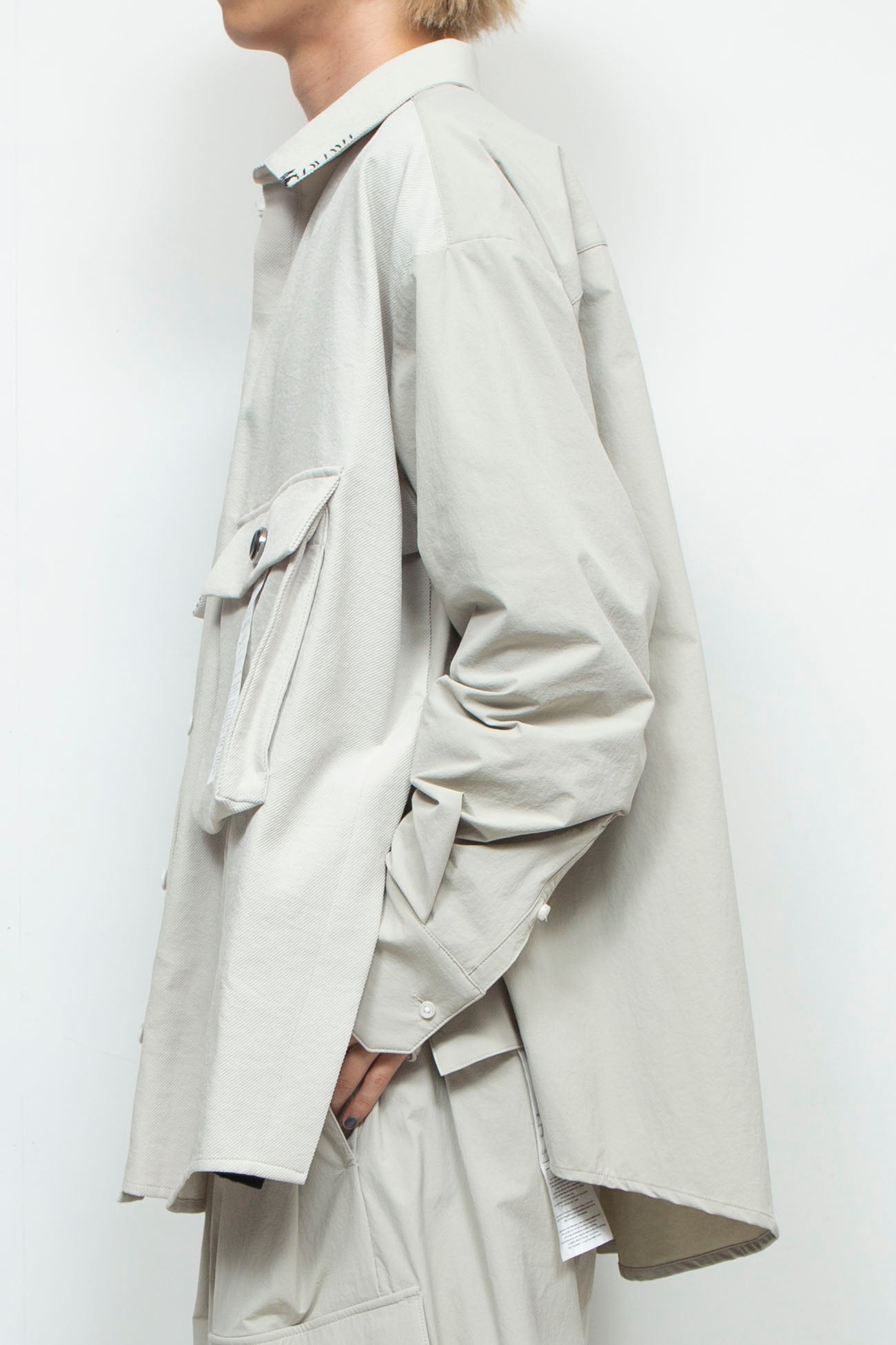 LB24AW-SH07-PAK-NBG | 手工缝制 CPO 衬衫夹克 | 霜白色