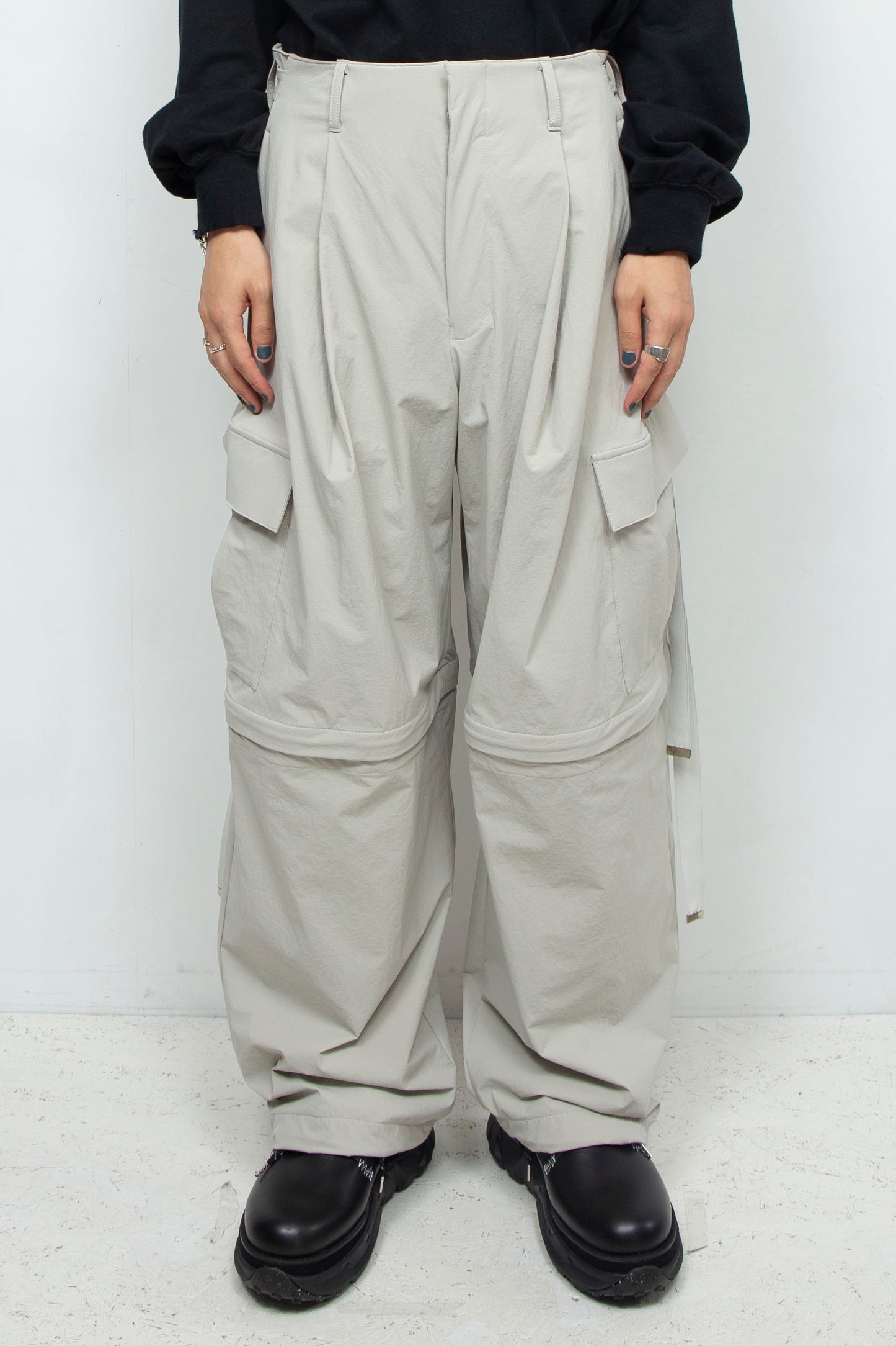 LB24AW-PT05-NBG | Onibegie 可拆卸工装裤 | 霜白色