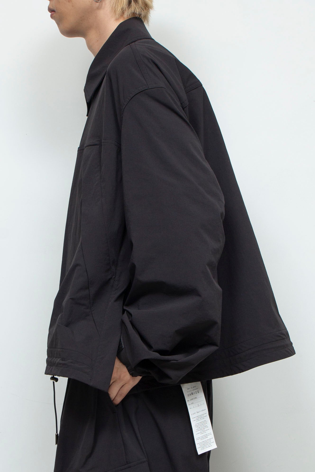 LB24AW-BL01-NBG | Onibegie 侧拉链通风 CWU 夹克 |