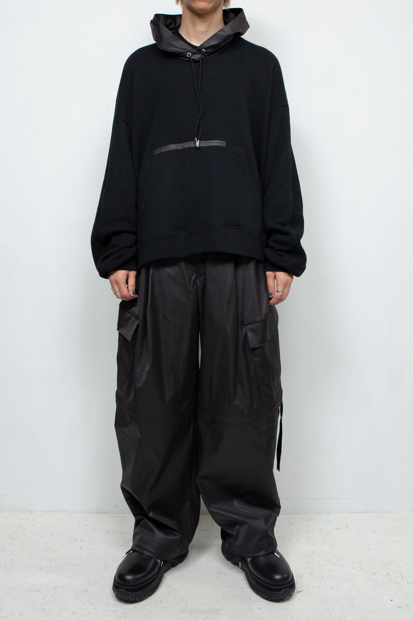 LB24AW-PK01-YGEMB | 贴胶辅助组合连帽衫 |