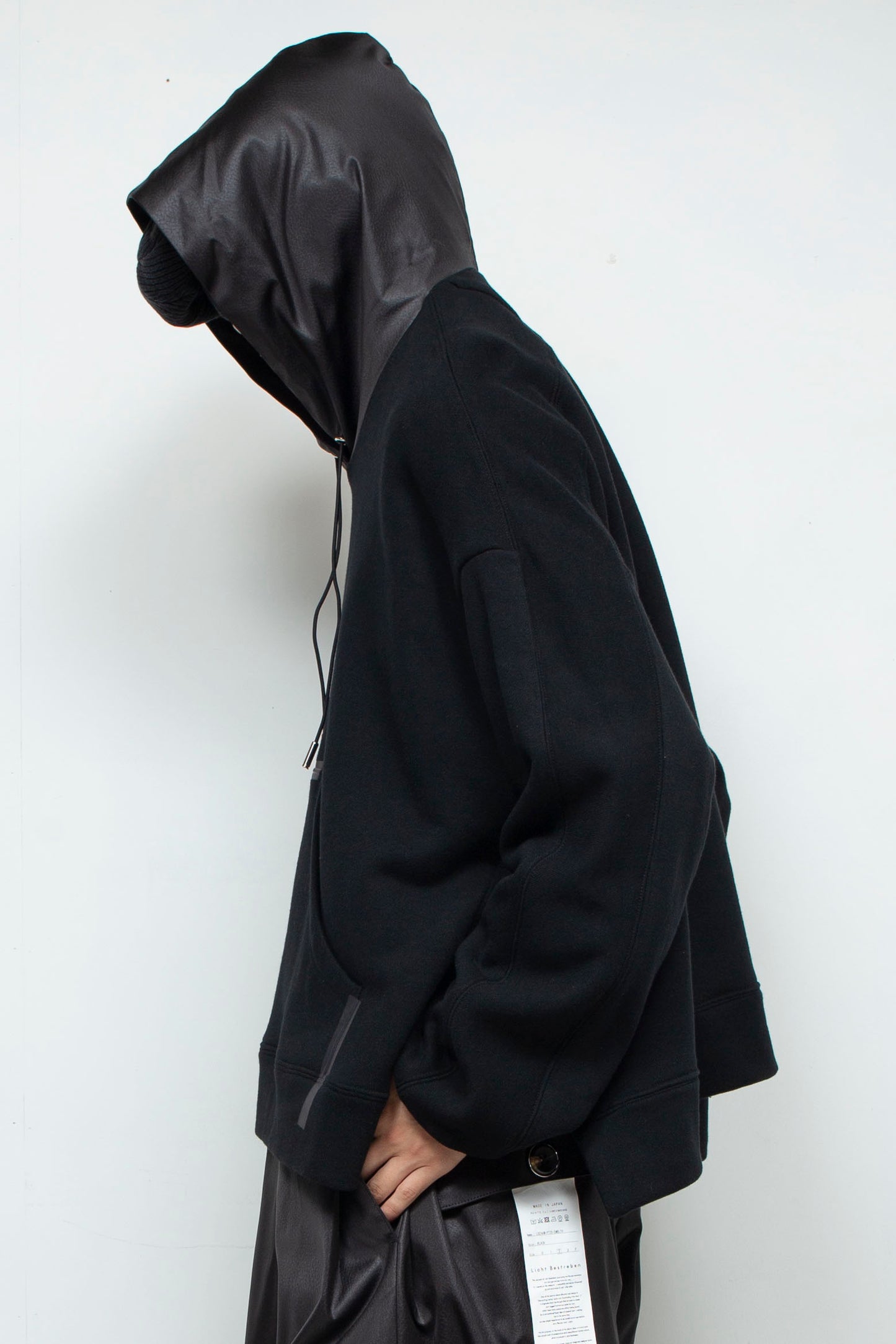 LB24AW-PK01-YGEMB | 贴胶辅助组合连帽衫 |