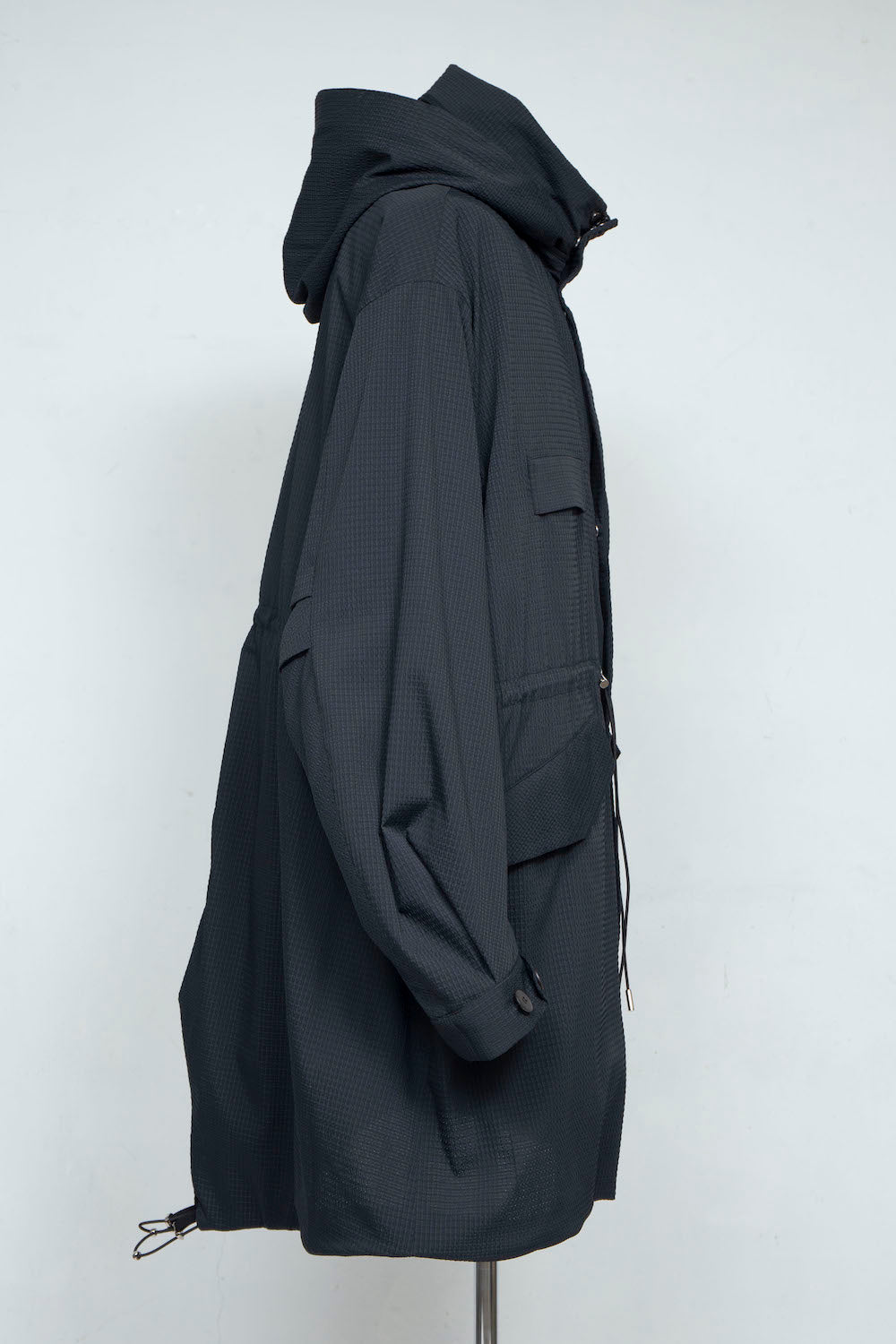 LB25SS-FC01-DTA | 'TORAY' Dot Air®︎ フィッシュテールスプリングコート | BLACK