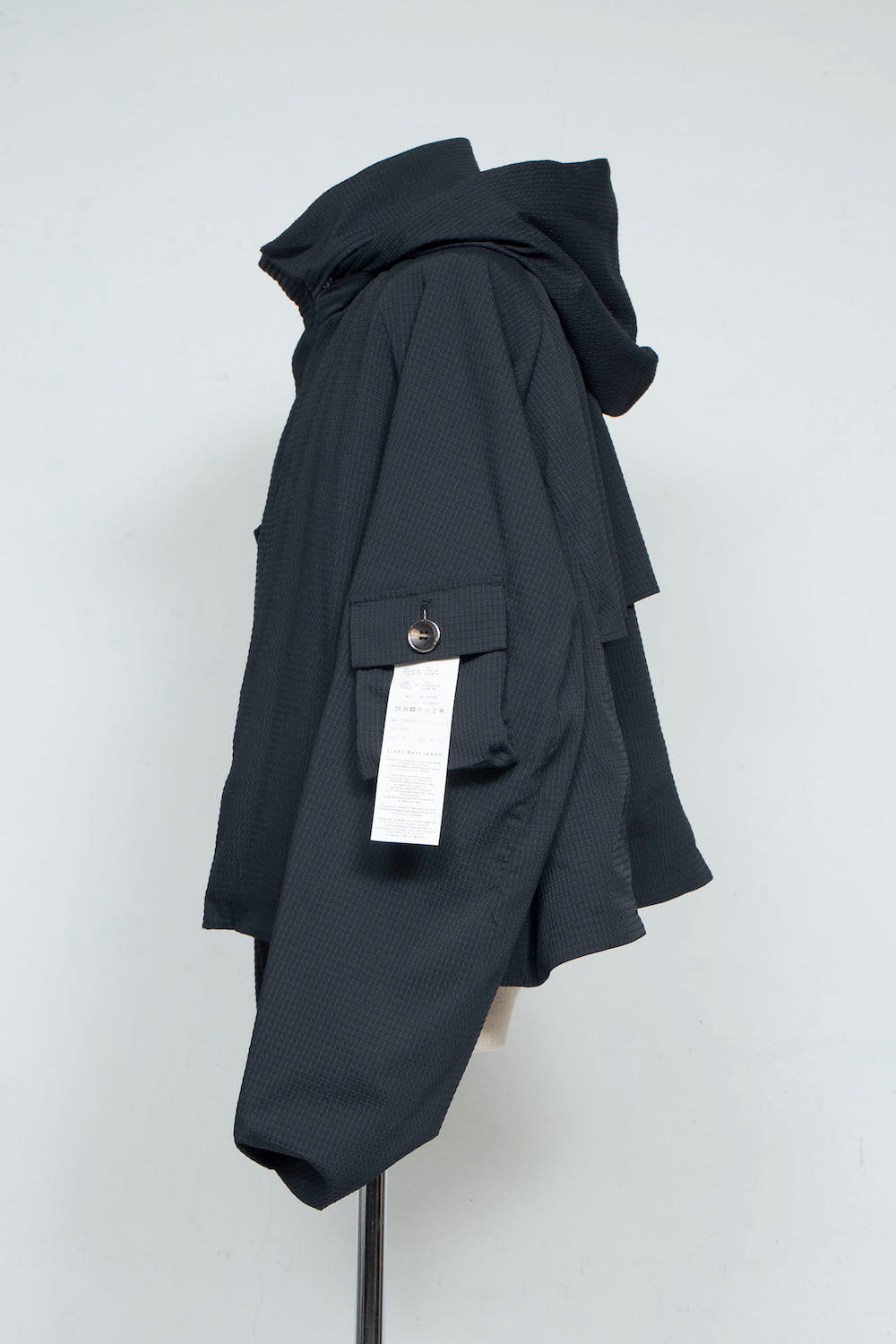 LB25SS-BL03-DTA | 'TORAY' Dot Air®︎ クロップドフードブルゾン | BLACK