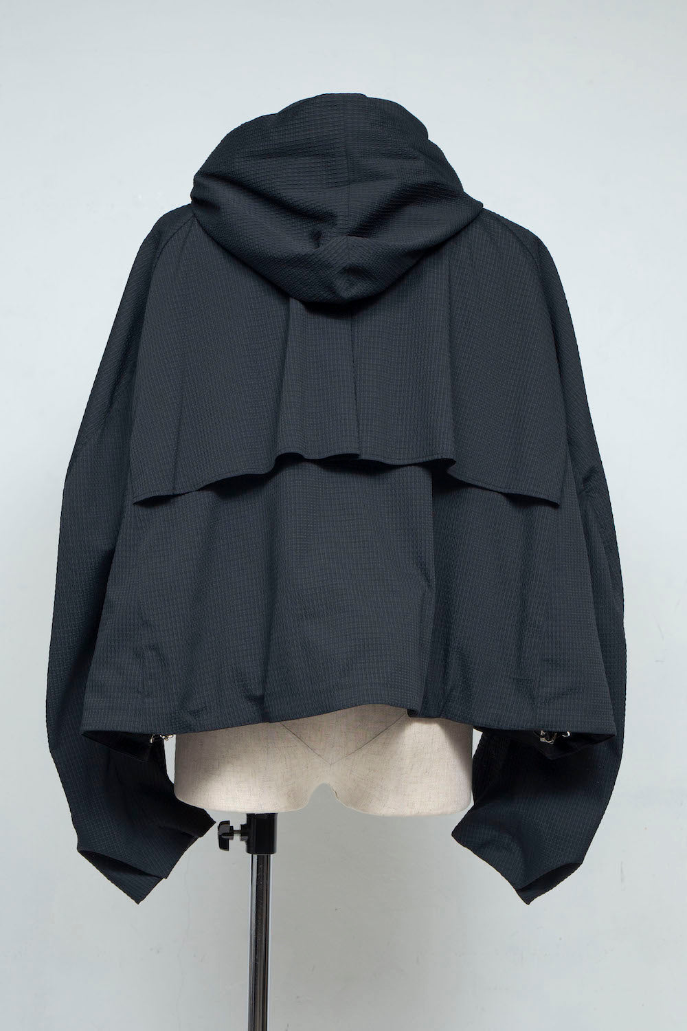 LB25SS-BL03-DTA | 'TORAY' Dot Air®︎ クロップドフードブルゾン | BLACK