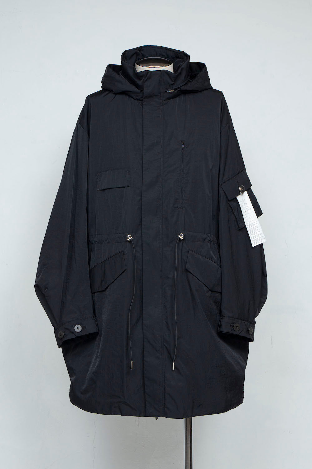 <last>
*Limited Edition Fabric* LB25SS-FC01-HCVN | Vintage Nylon Fishtail Spring Coat | Black</last>