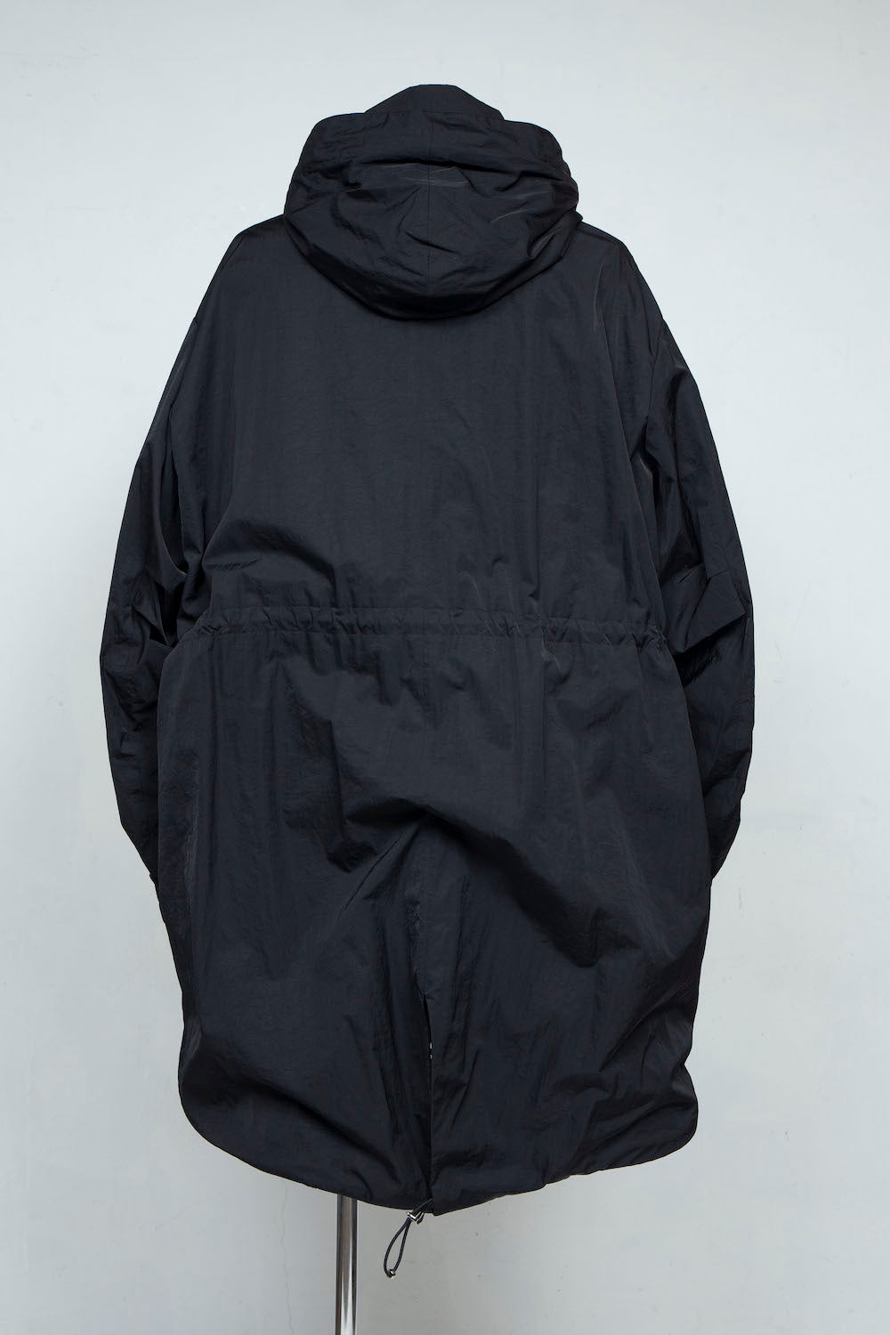 <last>
*Limited Edition Fabric* LB25SS-FC01-HCVN | Vintage Nylon Fishtail Spring Coat | Black</last>