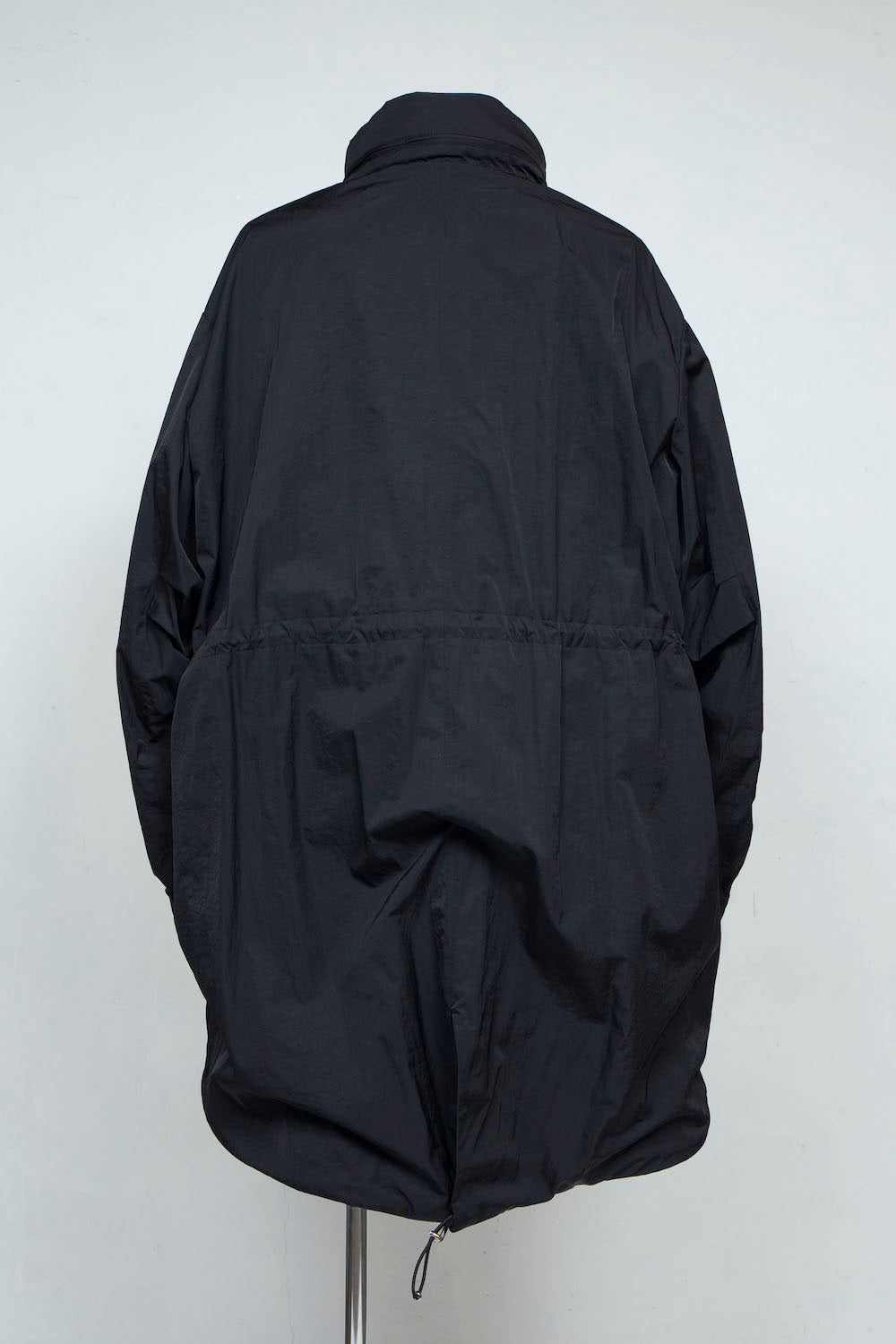 <last>
*Limited Edition Fabric* LB25SS-FC01-HCVN | Vintage Nylon Fishtail Spring Coat | Black</last>
