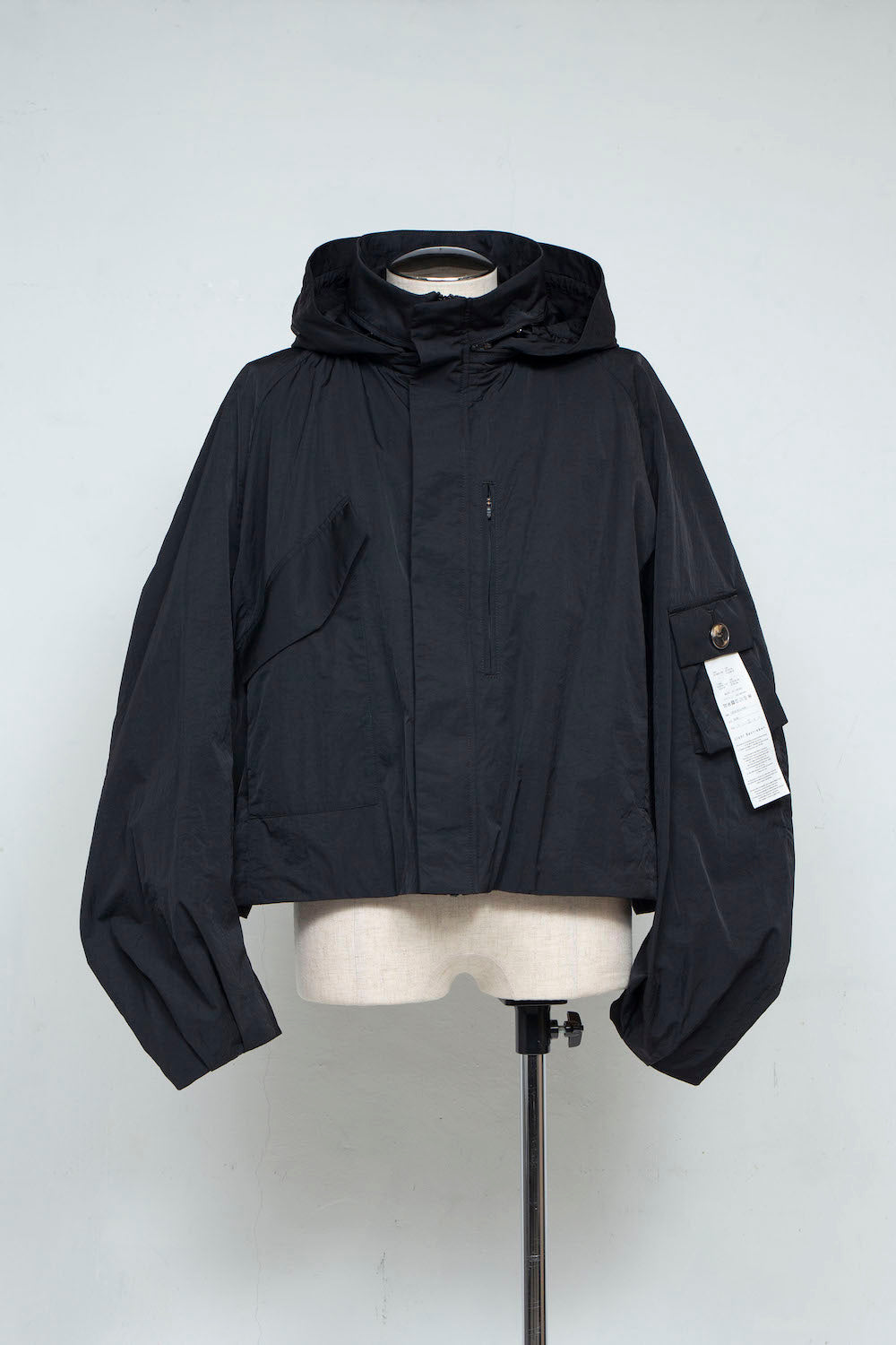 *Limited Fabric* LB25SS-BL03-HCVN | VINTAGE NYLON CROPPED HOODED BLOUSE | BLACK