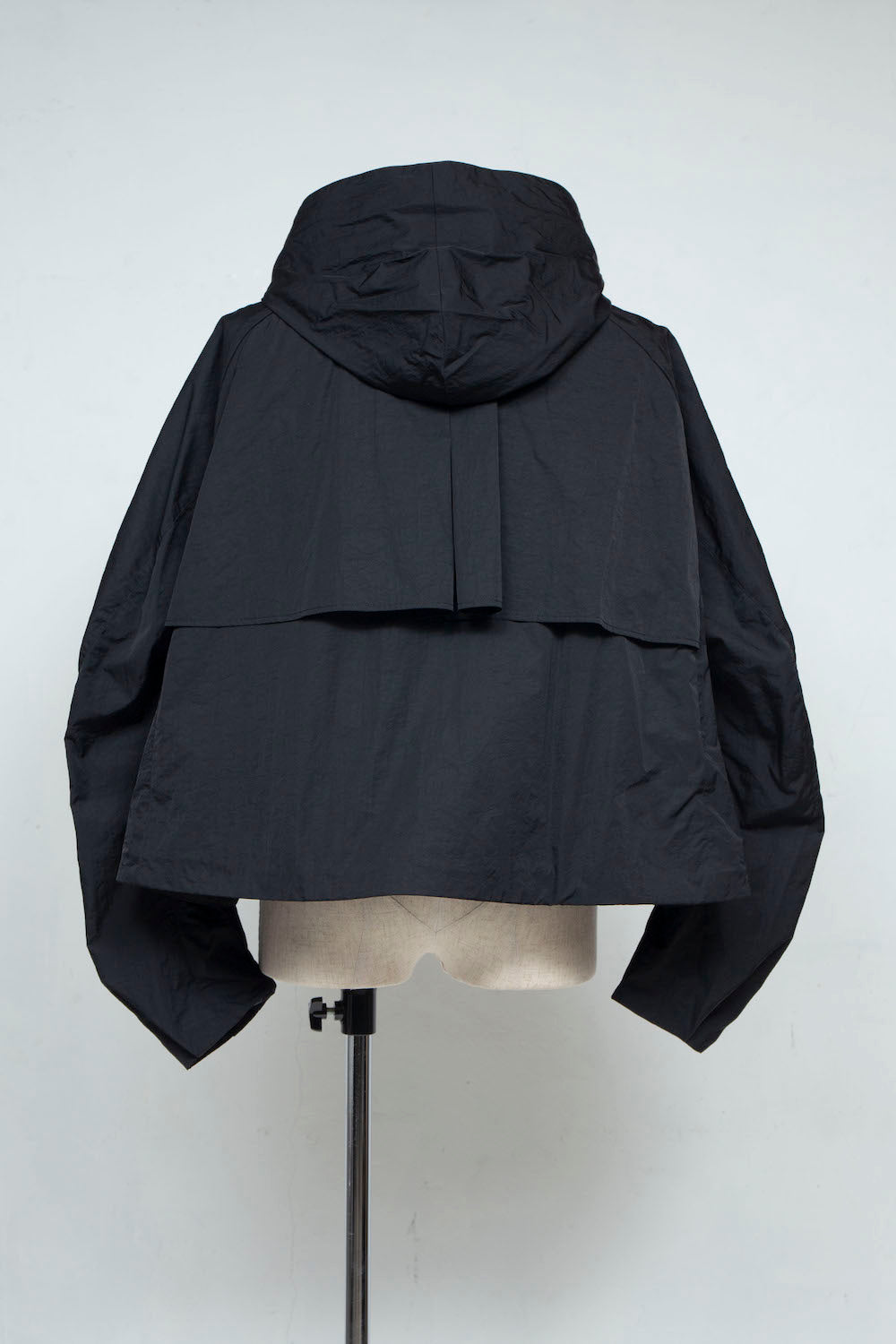 *Limited Fabric* LB25SS-BL03-HCVN | VINTAGE NYLON CROPPED HOODED BLOUSE | BLACK