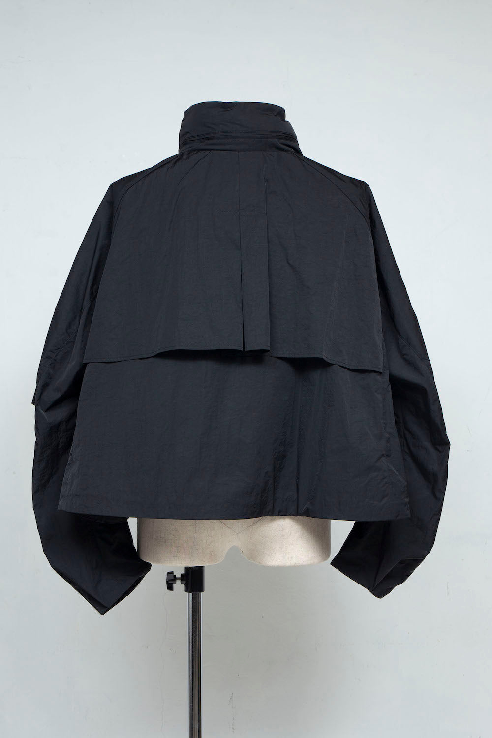 *Limited Fabric* LB25SS-BL03-HCVN | VINTAGE NYLON CROPPED HOODED BLOUSE | BLACK