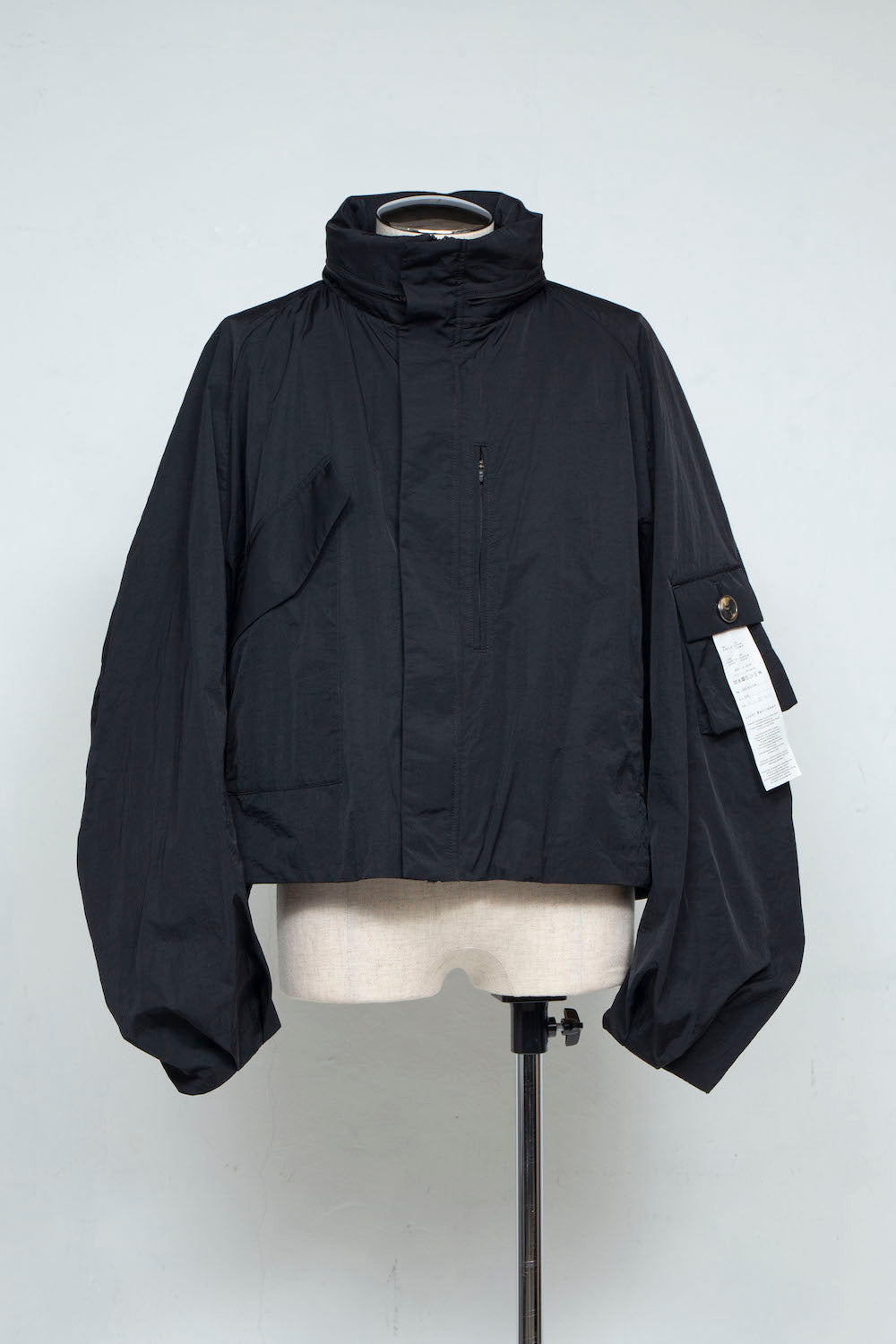 *Limited Fabric* LB25SS-BL03-HCVN | VINTAGE NYLON CROPPED HOODED BLOUSE | BLACK