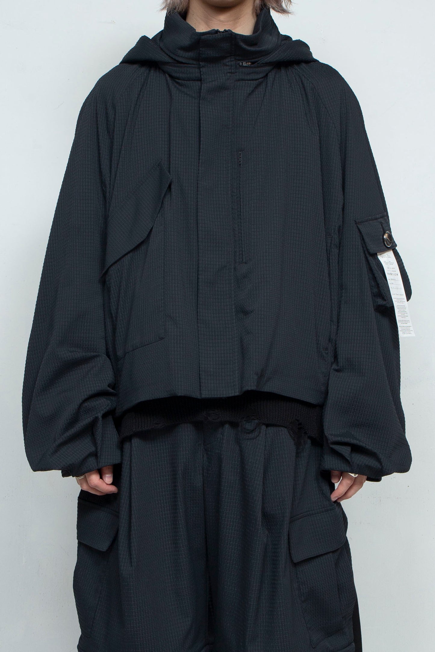 LB25SS-BL03-DTA | 'TORAY' Dot Air®︎ クロップドフードブルゾン | BLACK