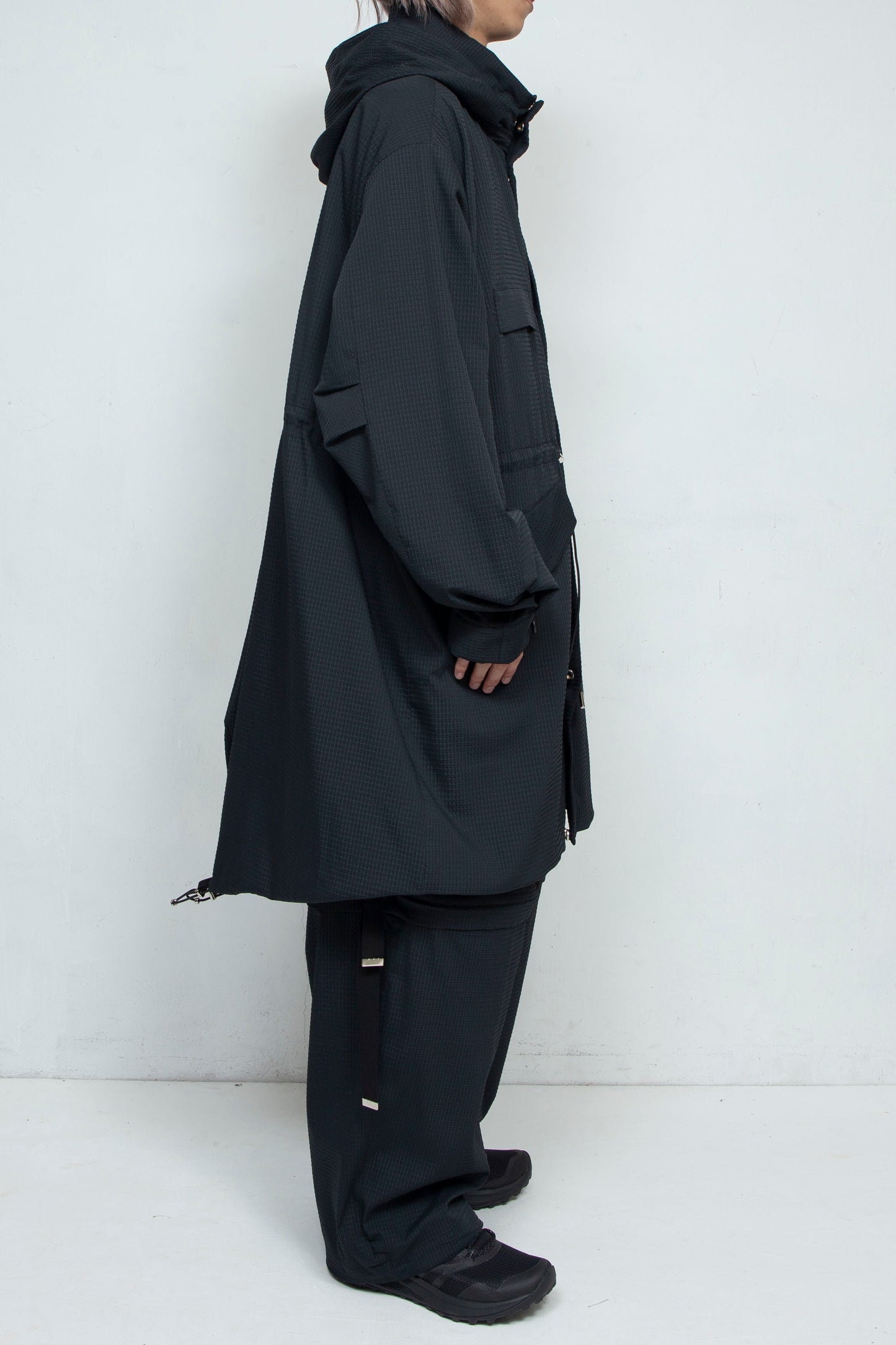 LB25SS-FC01-DTA | 'TORAY' Dot Air®︎ フィッシュテールスプリングコート | BLACK