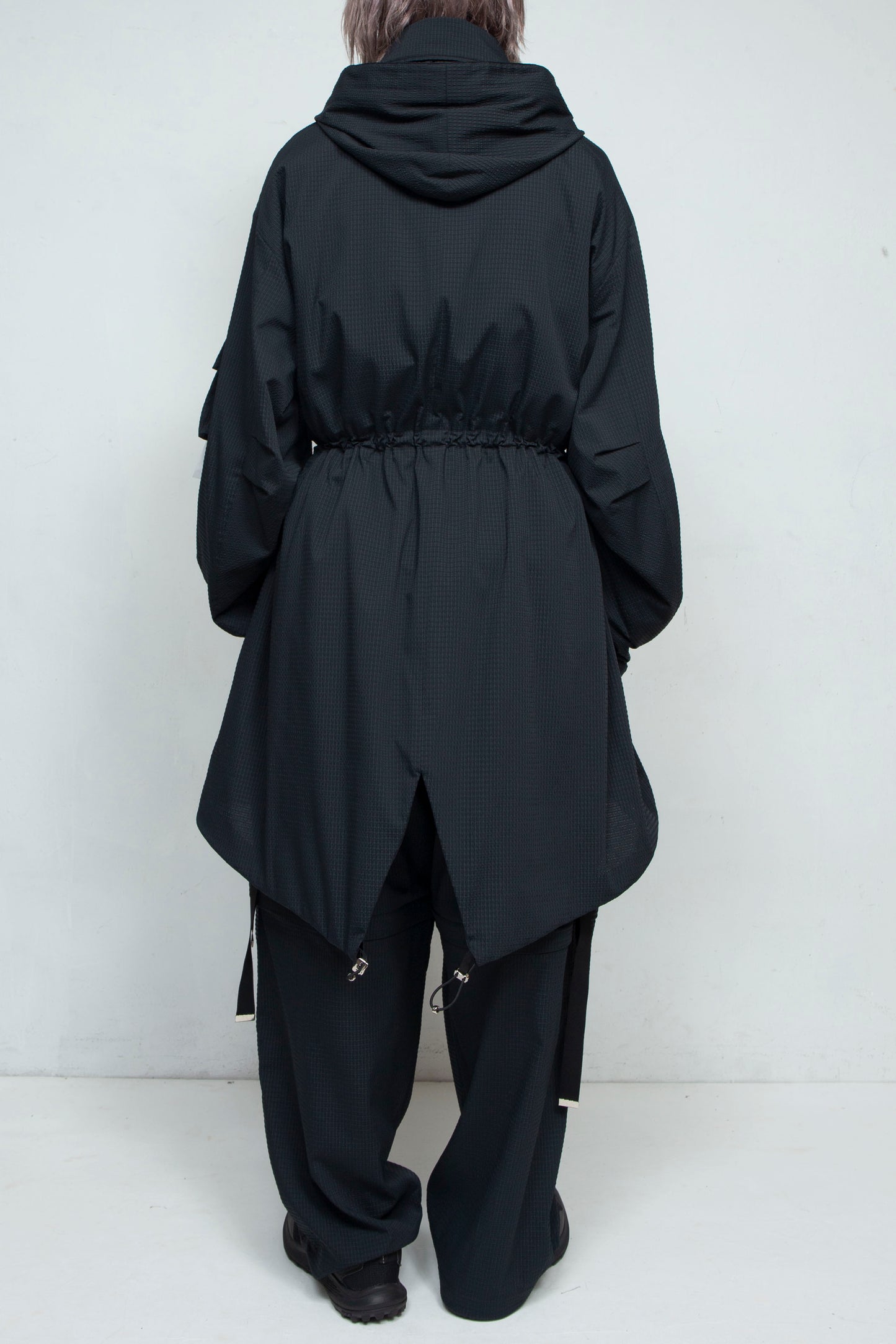 LB25SS-FC01-DTA | 'TORAY' Dot Air®︎ フィッシュテールスプリングコート | BLACK