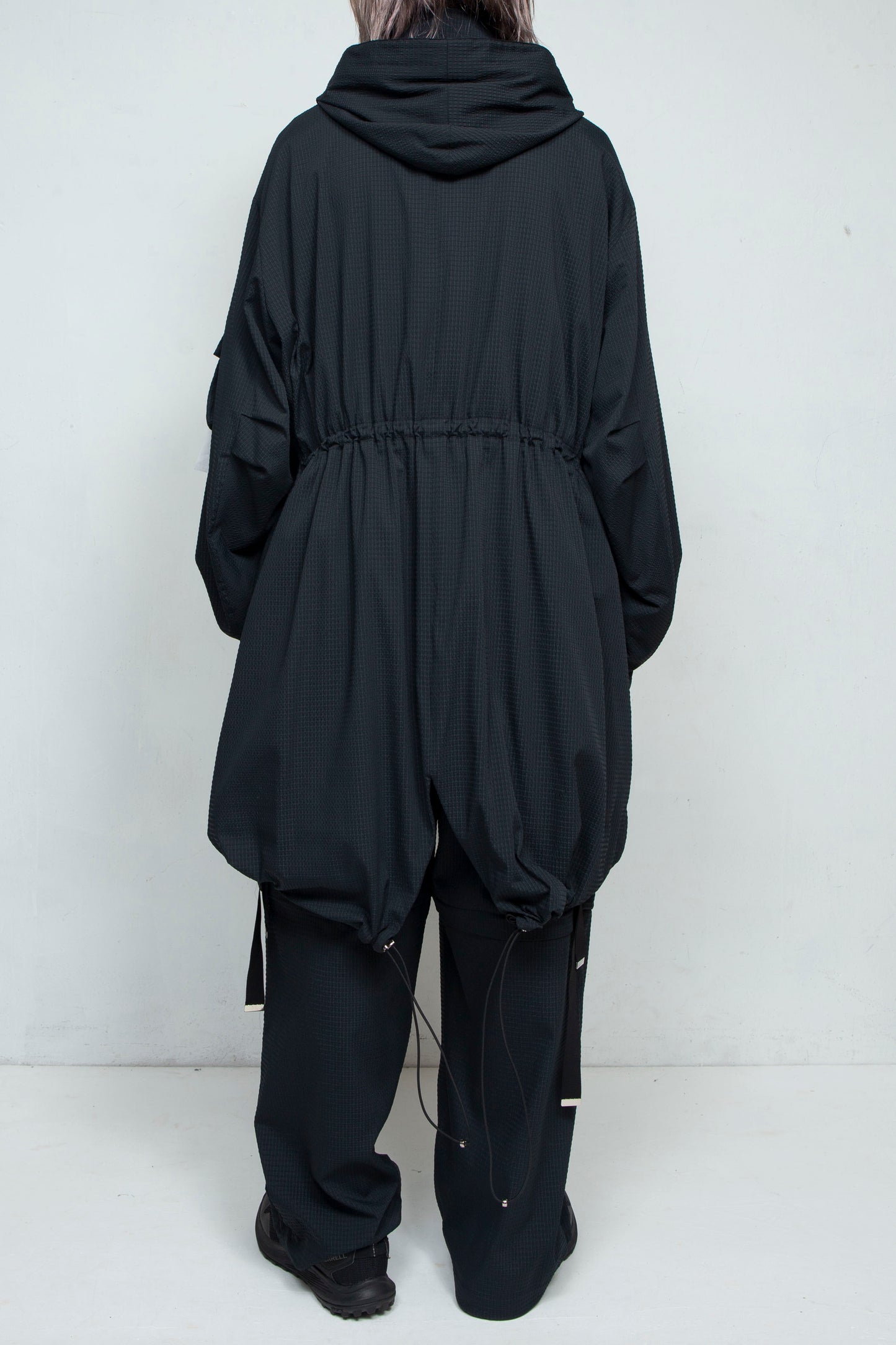 LB25SS-FC01-DTA | 'TORAY' Dot Air®︎ フィッシュテールスプリングコート | BLACK
