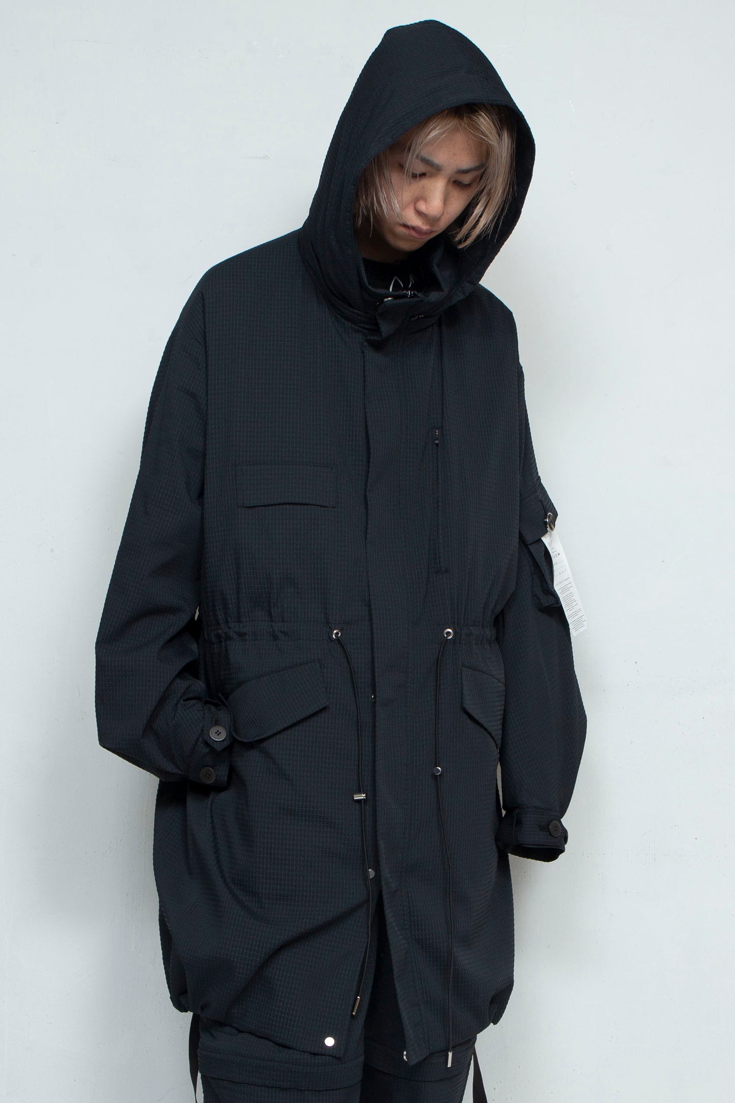LB25SS-FC01-DTA | 'TORAY' Dot Air®︎ フィッシュテールスプリングコート | BLACK