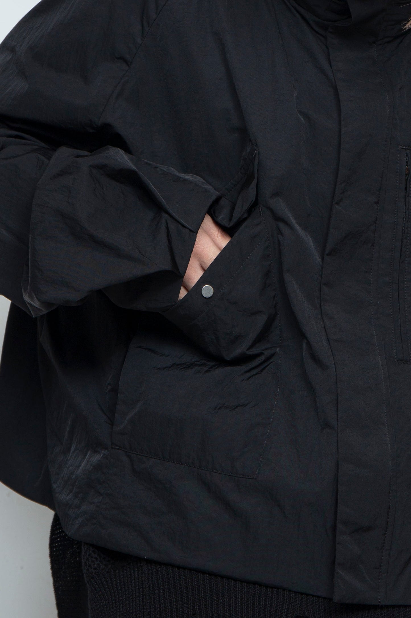 *Limited Fabric* LB25SS-BL03-HCVN | VINTAGE NYLON CROPPED HOODED BLOUSE | BLACK