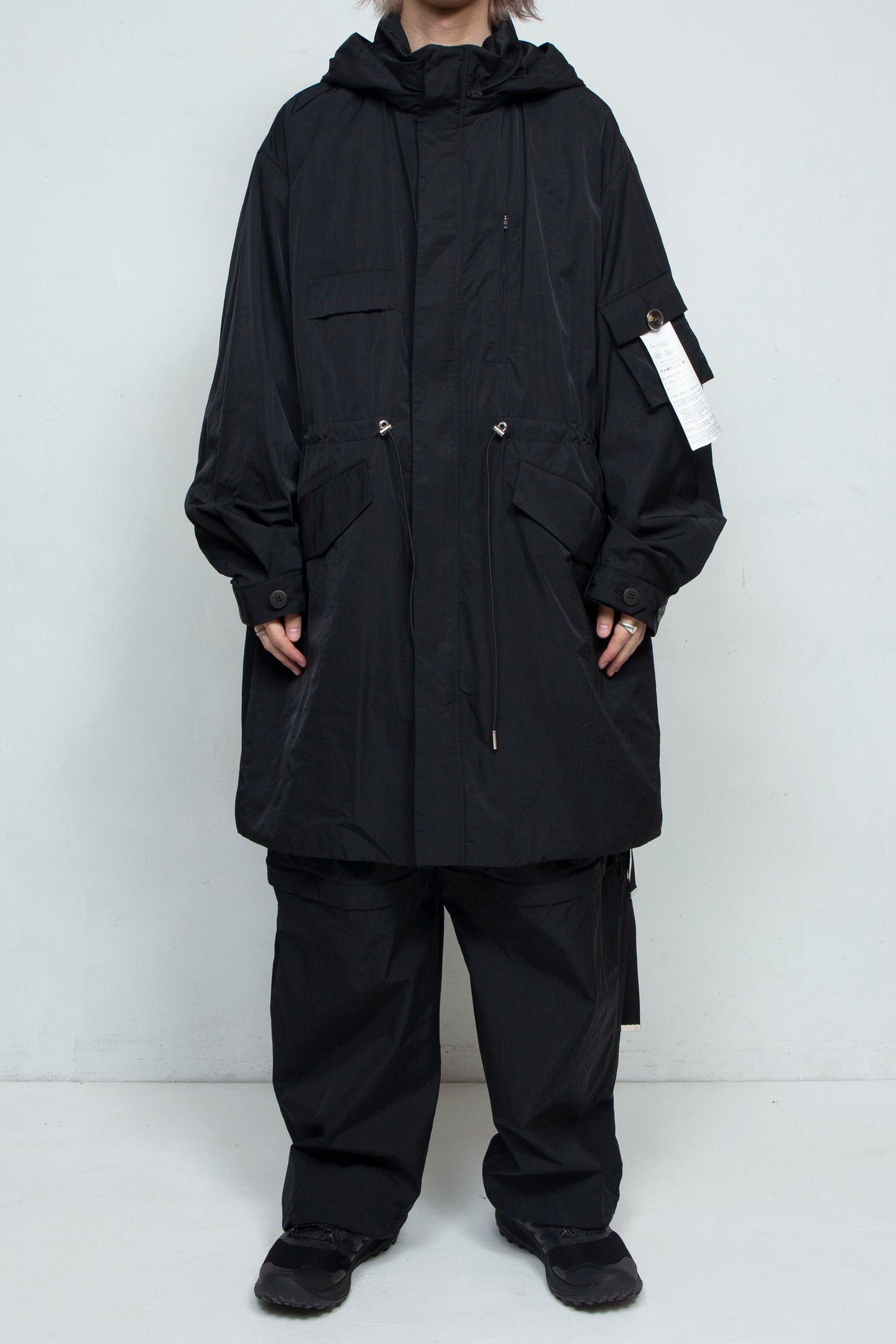<last>
*Limited Edition Fabric* LB25SS-FC01-HCVN | Vintage Nylon Fishtail Spring Coat | Black</last>