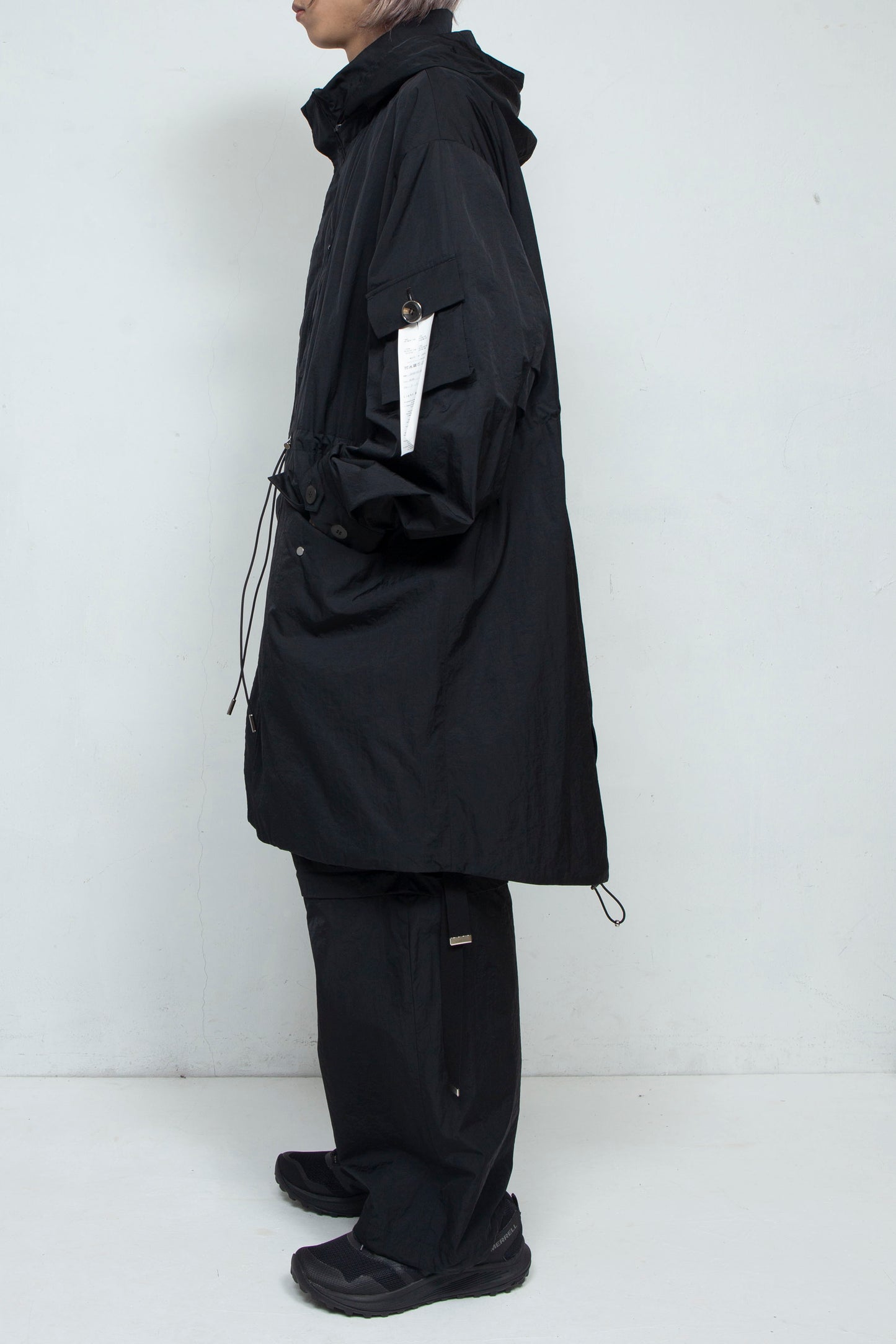 <last>
*Limited Edition Fabric* LB25SS-FC01-HCVN | Vintage Nylon Fishtail Spring Coat | Black</last>