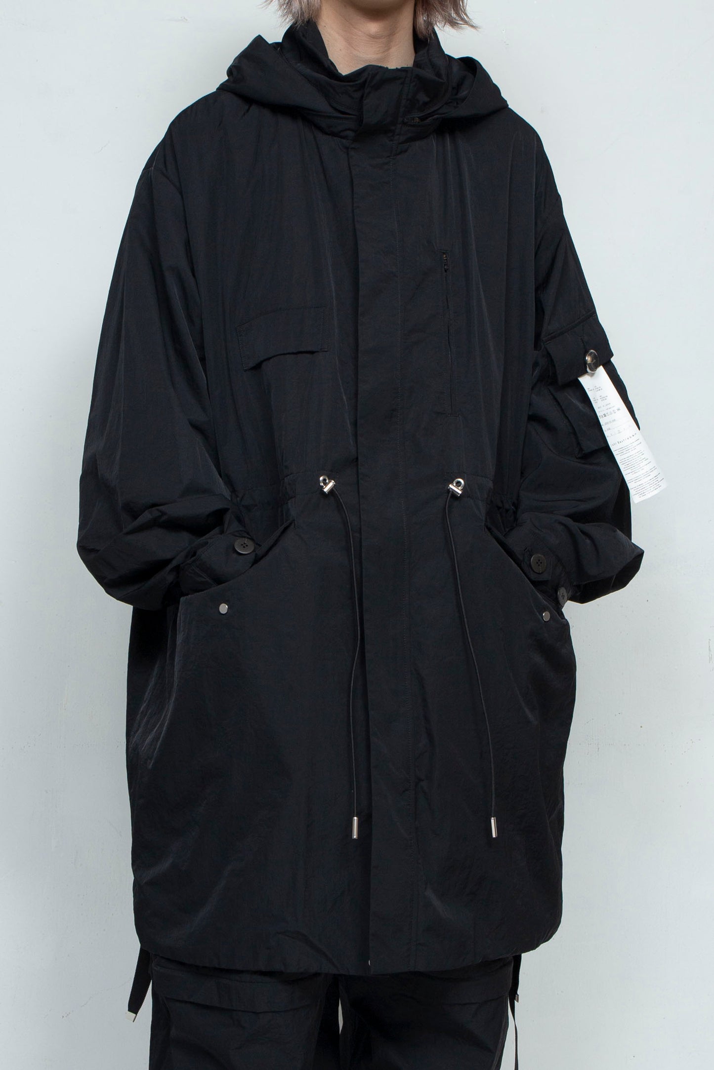 <last>
*Limited Edition Fabric* LB25SS-FC01-HCVN | Vintage Nylon Fishtail Spring Coat | Black</last>