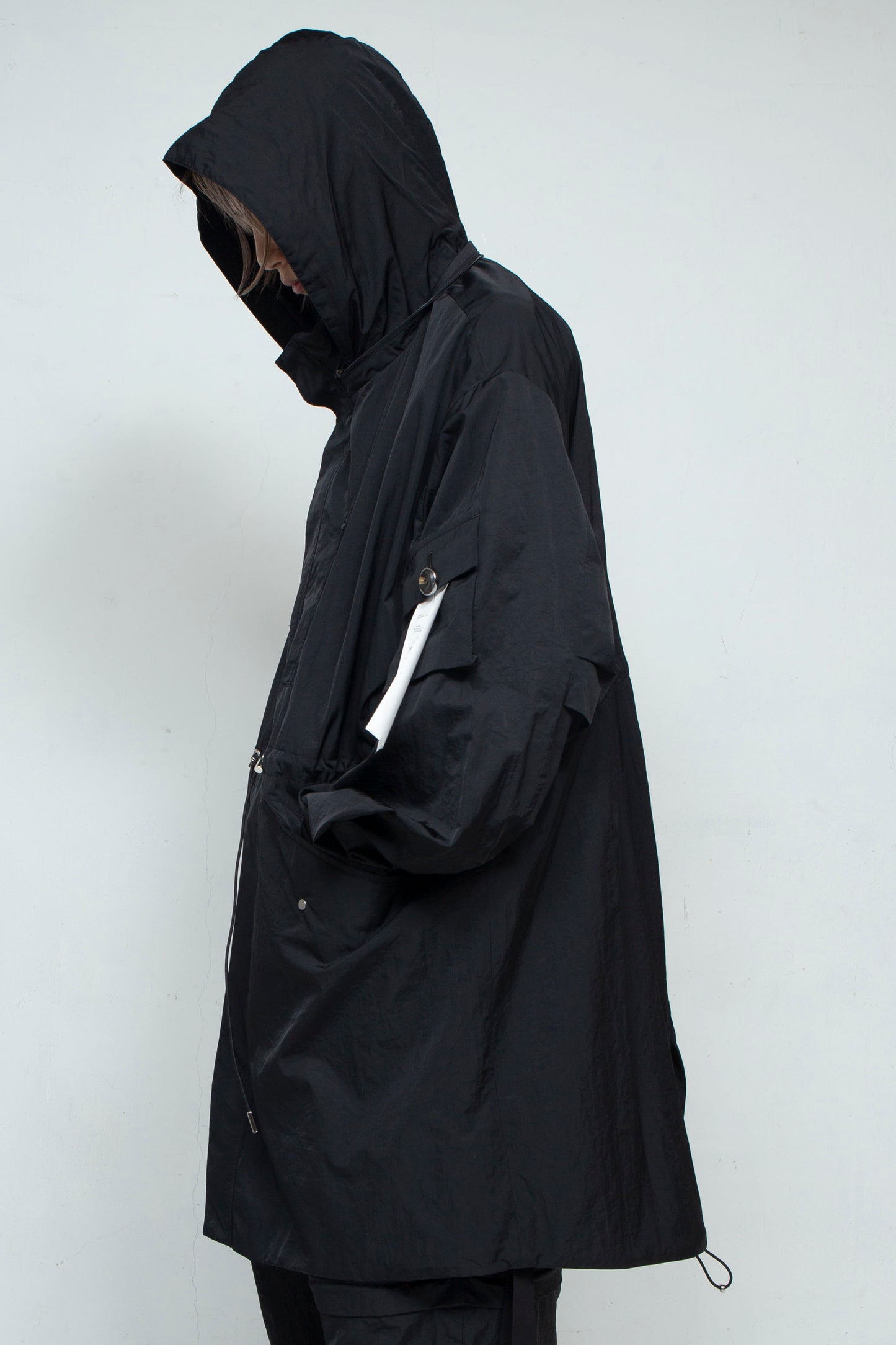<last>
*Limited Edition Fabric* LB25SS-FC01-HCVN | Vintage Nylon Fishtail Spring Coat | Black</last>