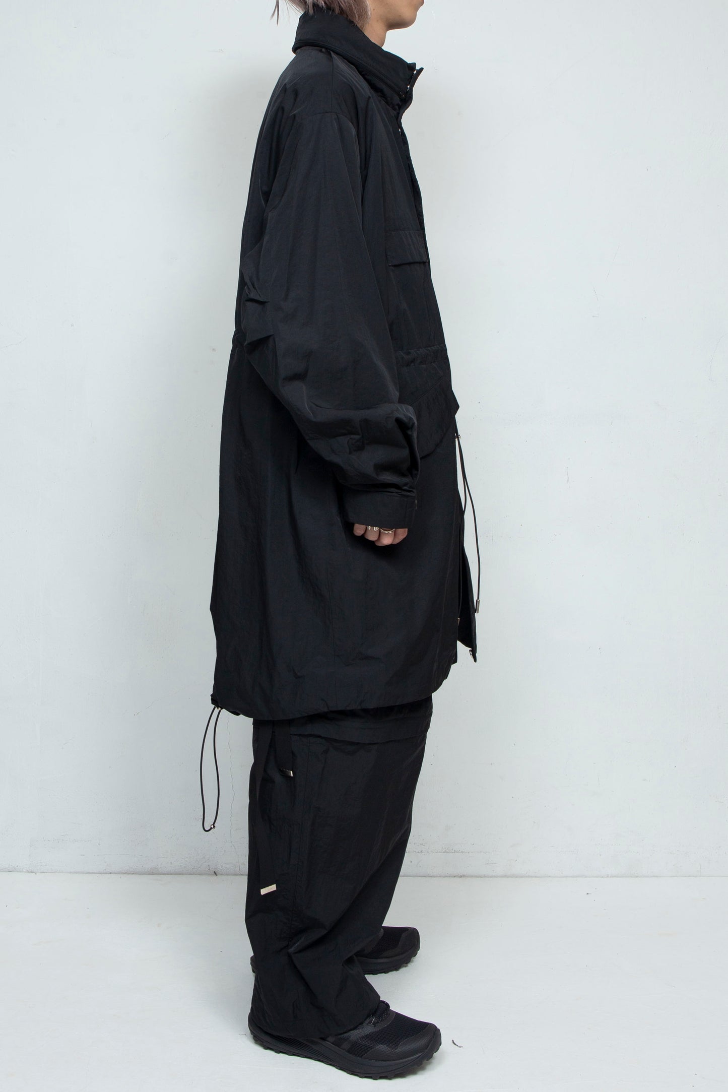 <last>
*Limited Edition Fabric* LB25SS-FC01-HCVN | Vintage Nylon Fishtail Spring Coat | Black</last>