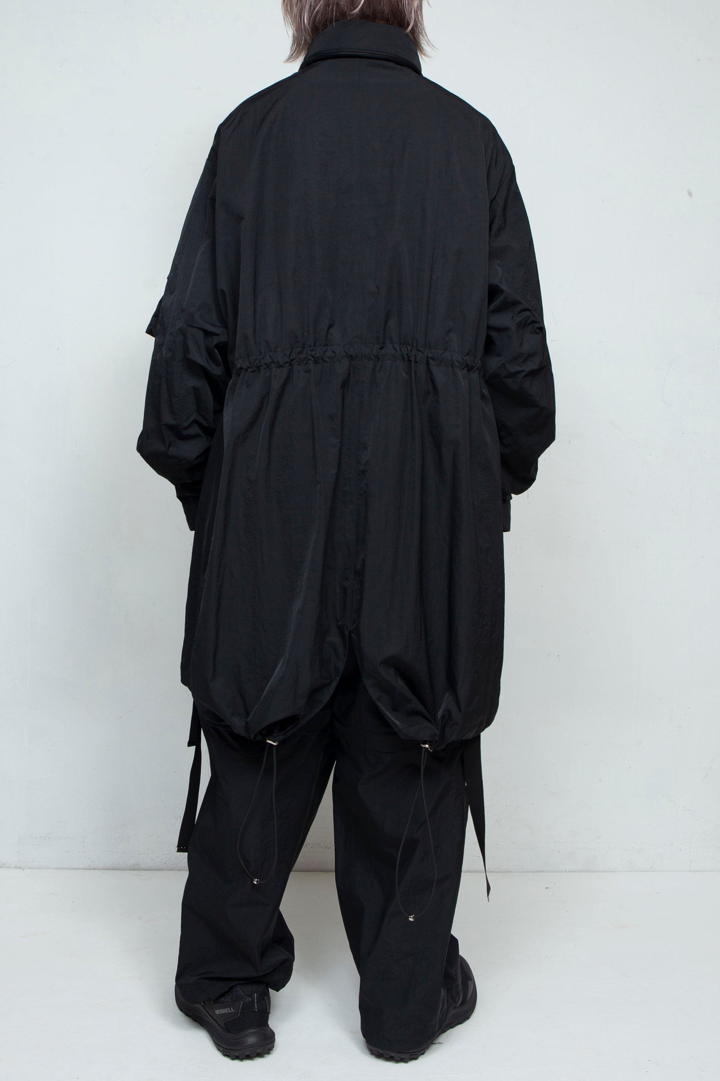 <last>
*Limited Edition Fabric* LB25SS-FC01-HCVN | Vintage Nylon Fishtail Spring Coat | Black</last>