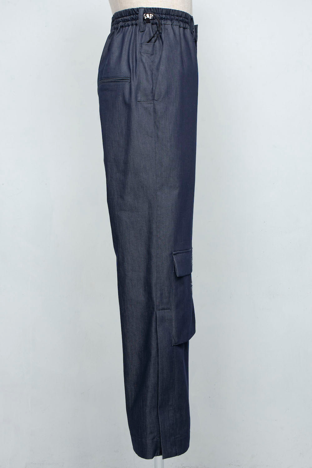 <LAST 1点>
LB25SS-PT07-DDI | COOLMOTION®️ダメージエンブロイダリーデニムペイントトラウザー | NAVY