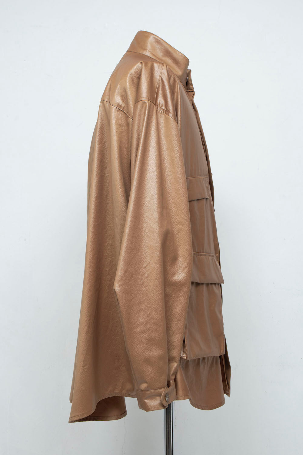 <LAST 1点>
LB25SS-SH07-FFL| FAKE-FAKE LEATHER Ⅱ M-65モチーフシャツジャケット | BROWN