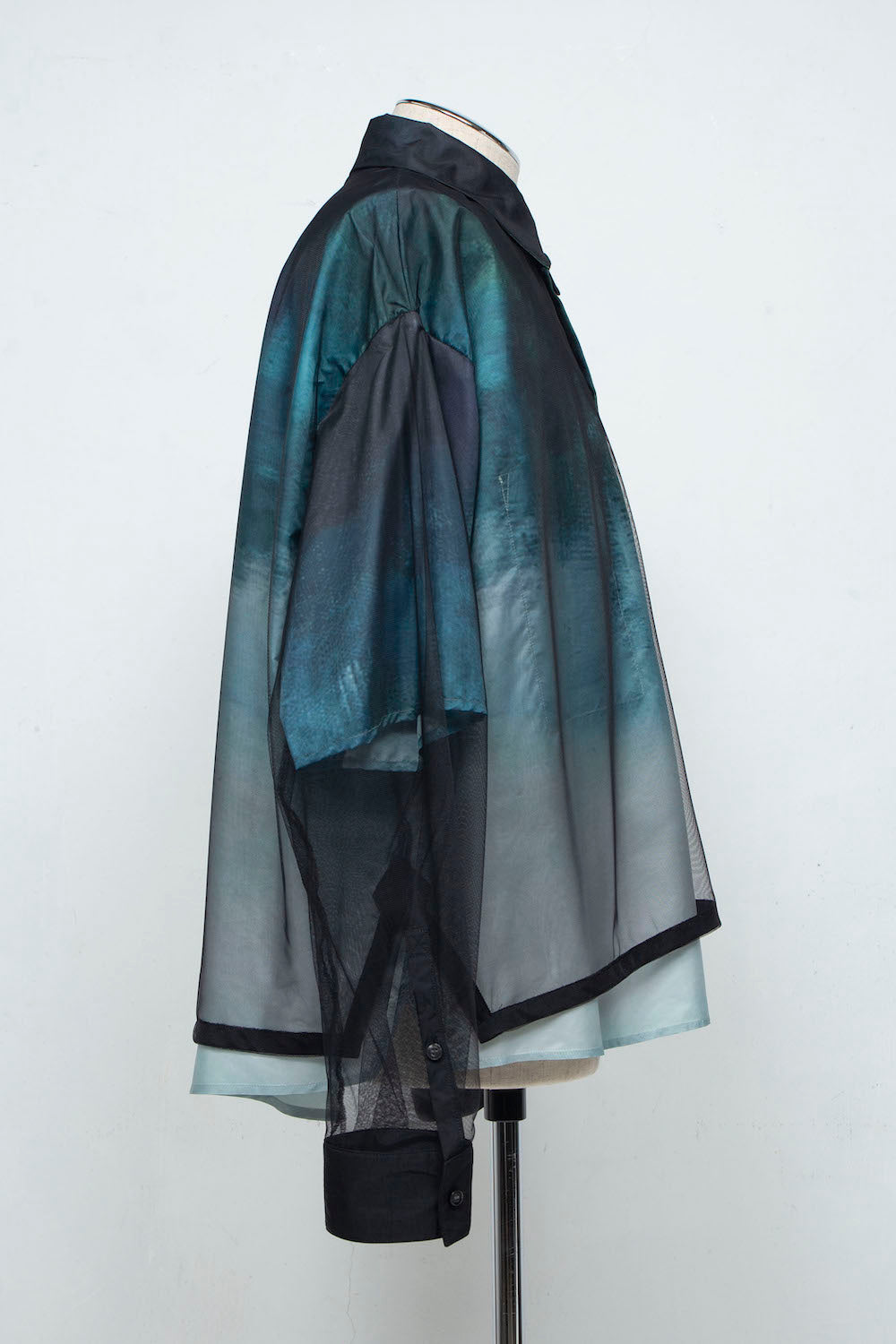 LB25SS-SH08-RCT-LSC | Original graphic 3D layered blouse | COLD LANDSCAPE