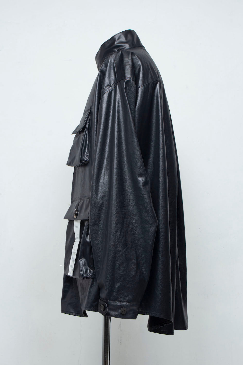 <LAST 1点>
LB25SS-SH07-FFL| FAKE-FAKE LEATHER Ⅱ M-65モチーフシャツジャケット | BLACK