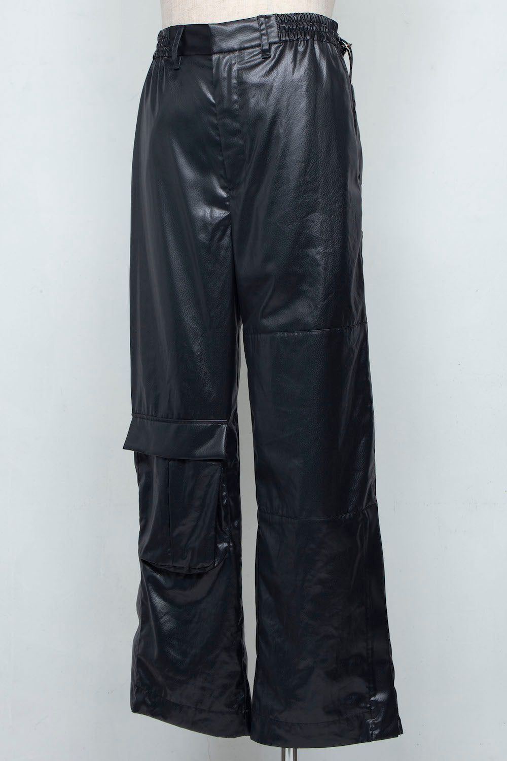 <LAST 1点> LB25SS-PT07-FFL | FAKE-FAKE LEATHER Ⅱ アシンメトリーディテールペイントトラウザー | BLACK