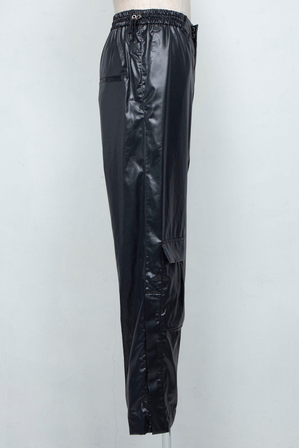 <LAST 1点> LB25SS-PT07-FFL | FAKE-FAKE LEATHER Ⅱ アシンメトリーディテールペイントトラウザー | BLACK