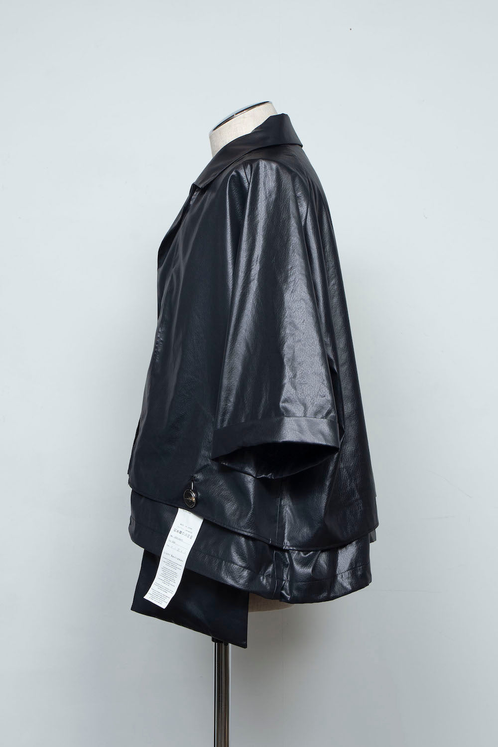<last>LB25SS-SH09-FFL | FAKE-FAKE LEATHER II 短款风衣半袖夹克 | 黑色</last>